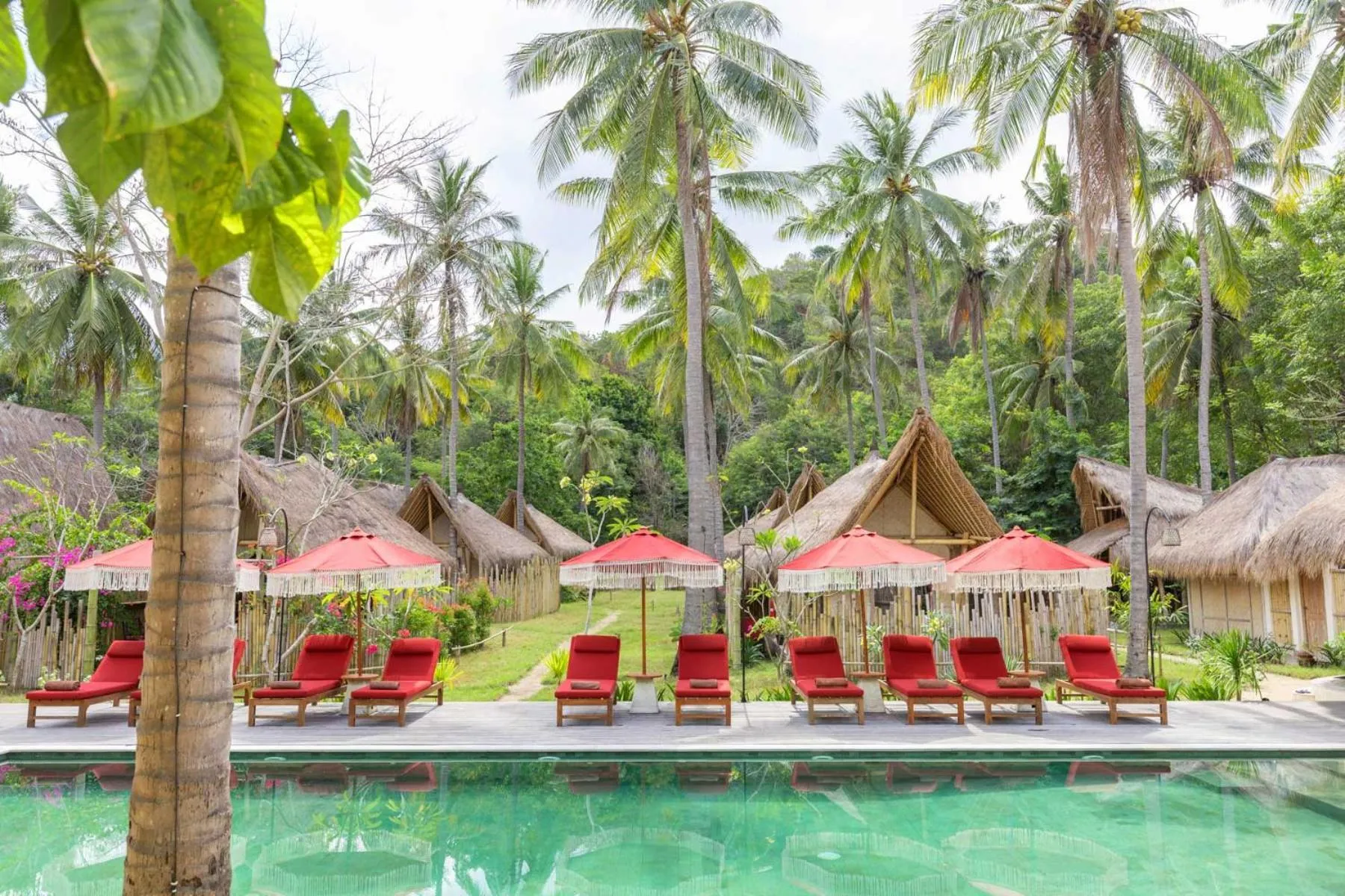 Swimming pool in Amahelia Luxury Resort & Restaurant - Gili Asahan