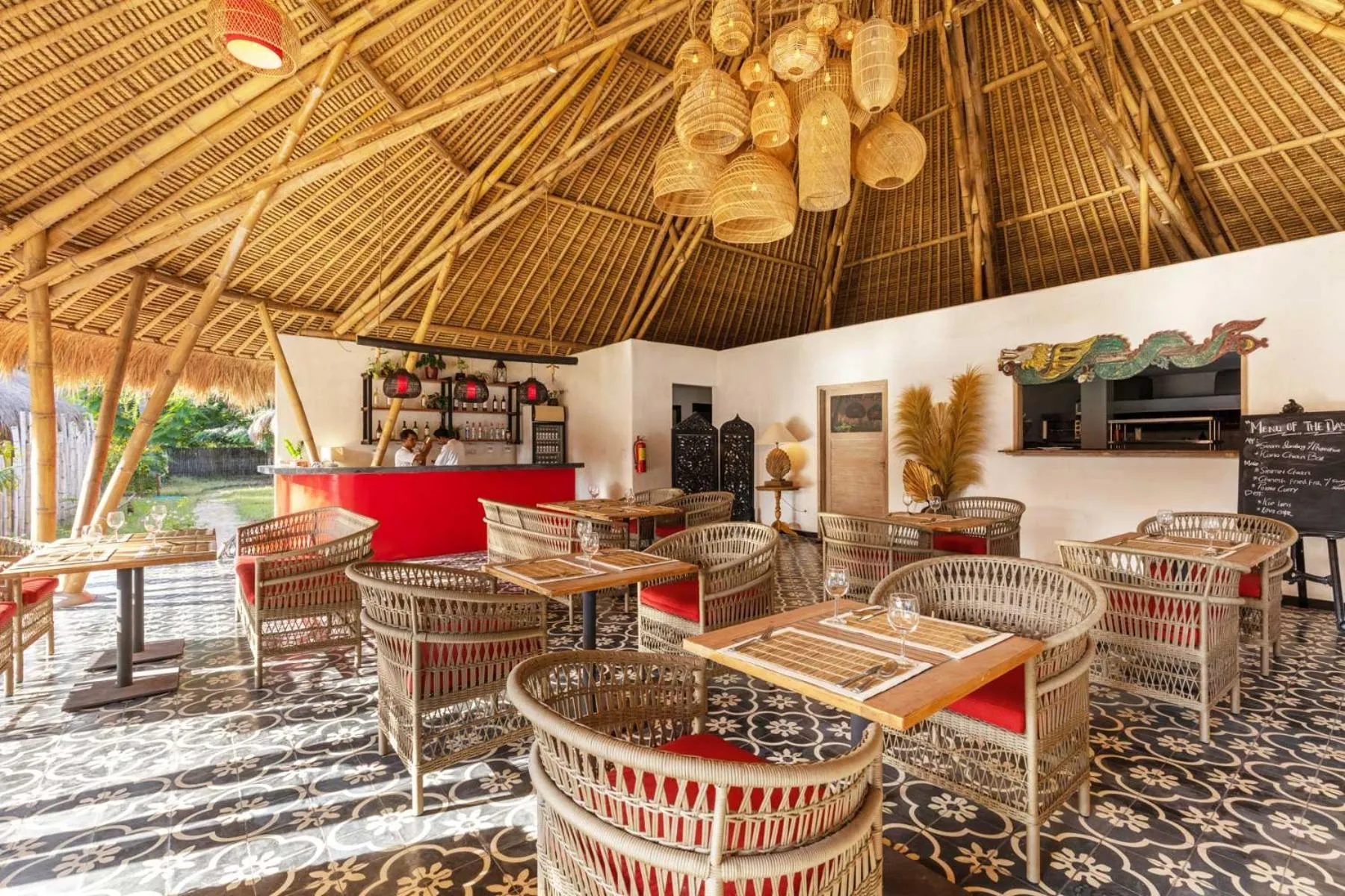 Restaurant/places to eat in Amahelia Luxury Resort & Restaurant - Gili Asahan