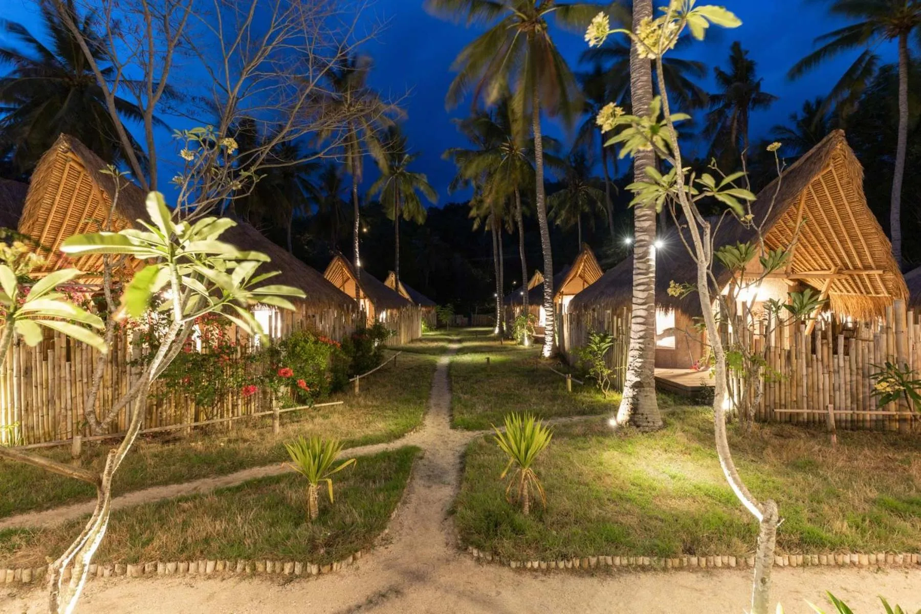 Night in Amahelia Luxury Resort & Restaurant - Gili Asahan
