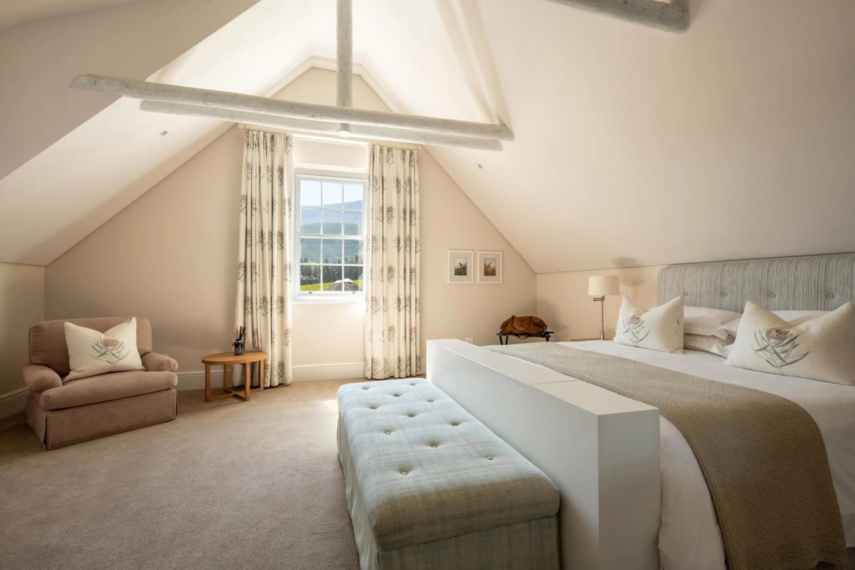 Bed in Brookdale Estate - Manor House