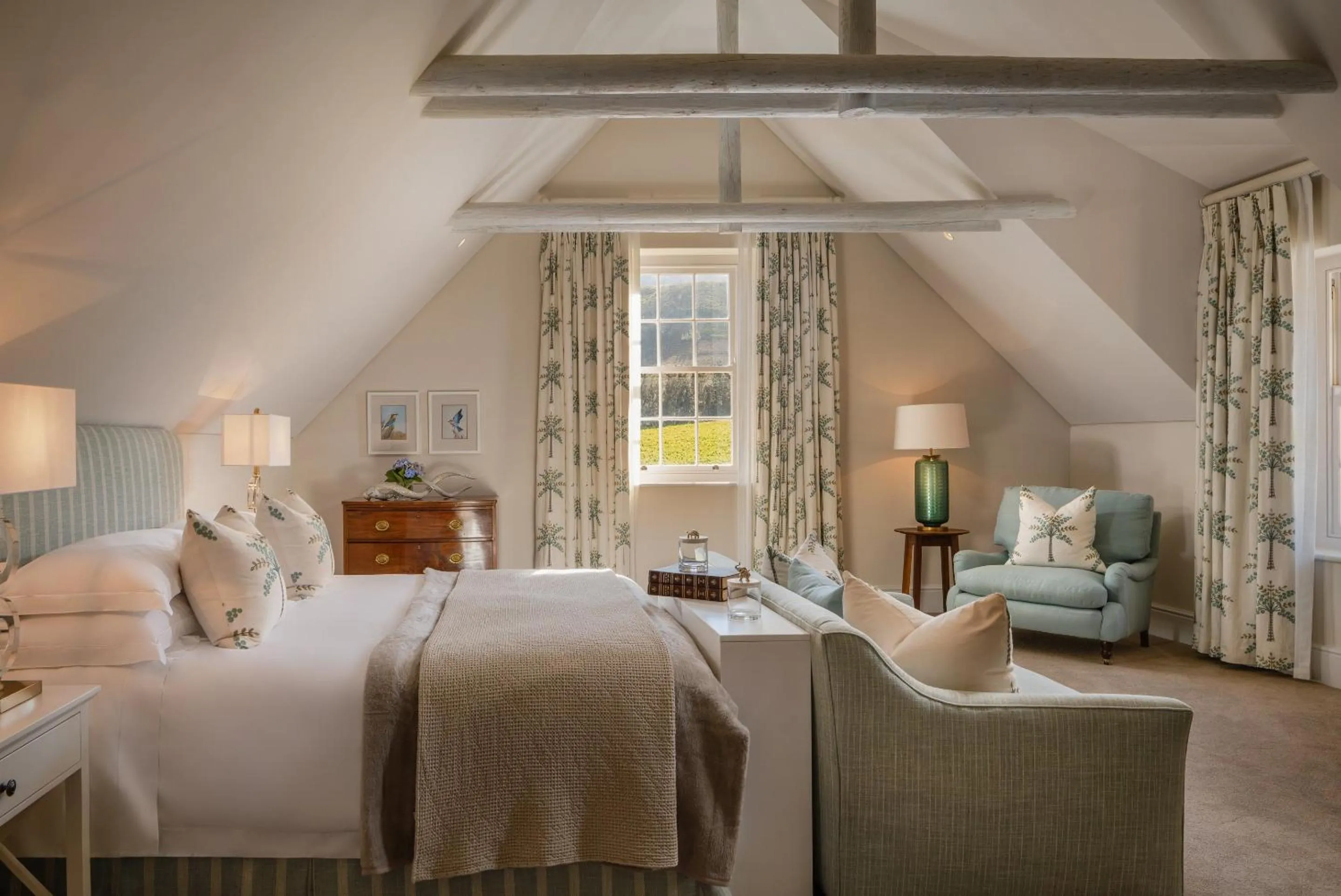 Bed in Brookdale Estate - Manor House