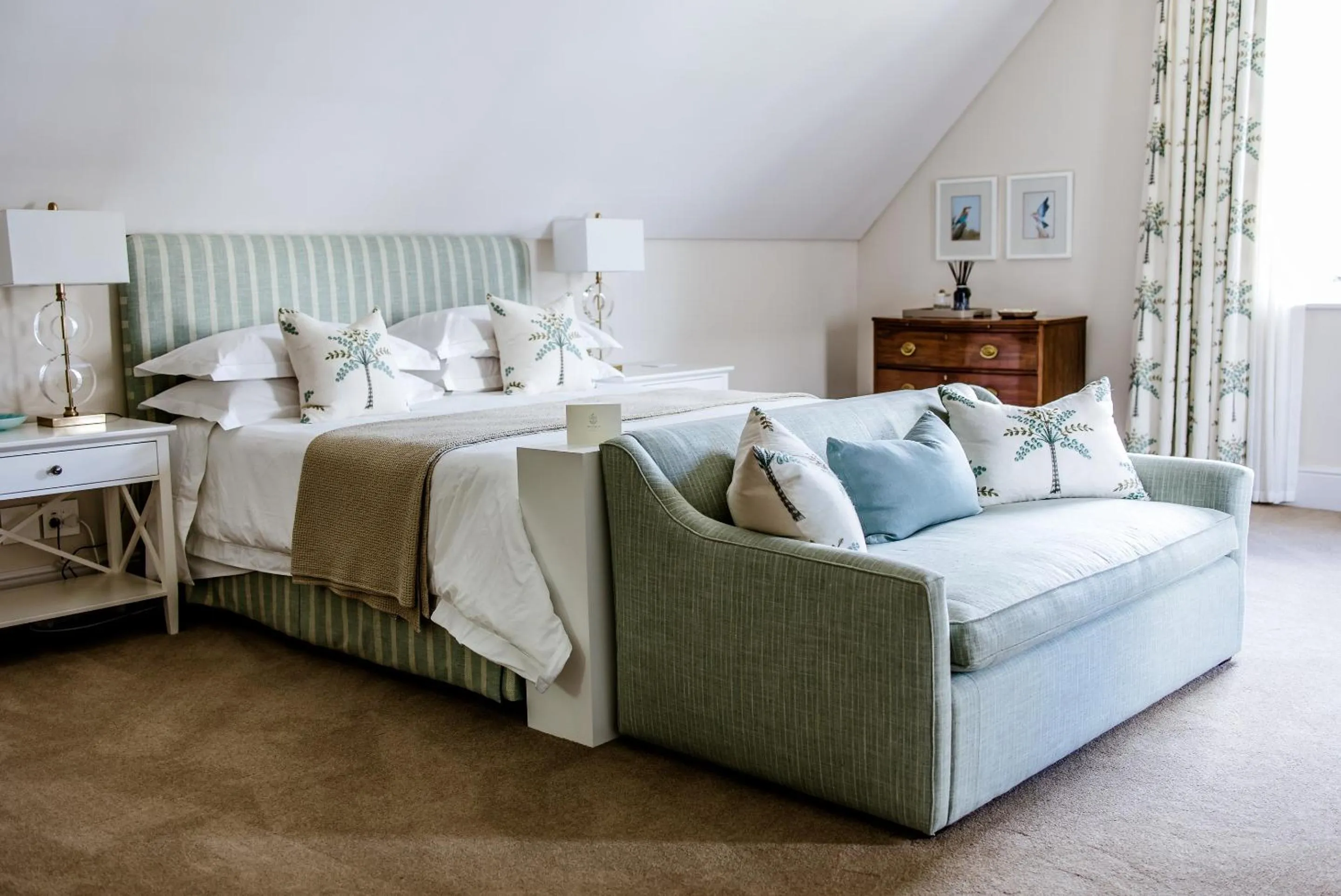 Bed in Brookdale Estate - Manor House