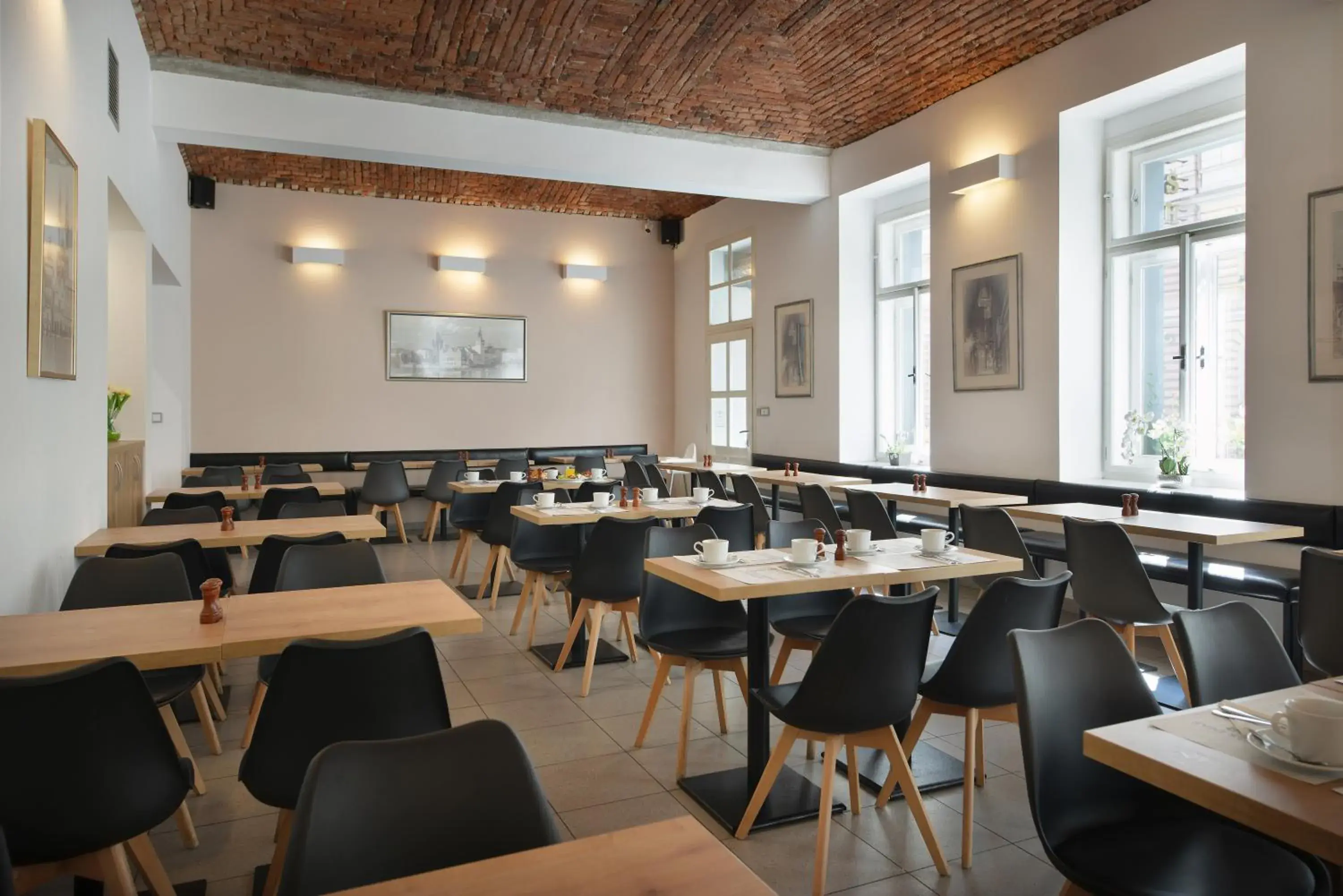 Restaurant/places to eat in Prague Season Hotel Restaurant/places to eat in Prague Season Hotel