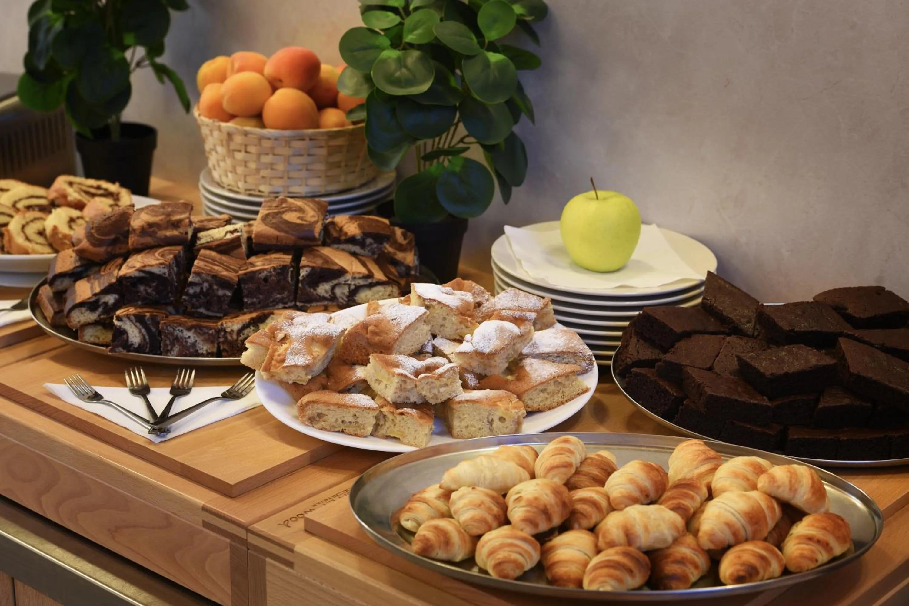 Food in Prague Season Hotel