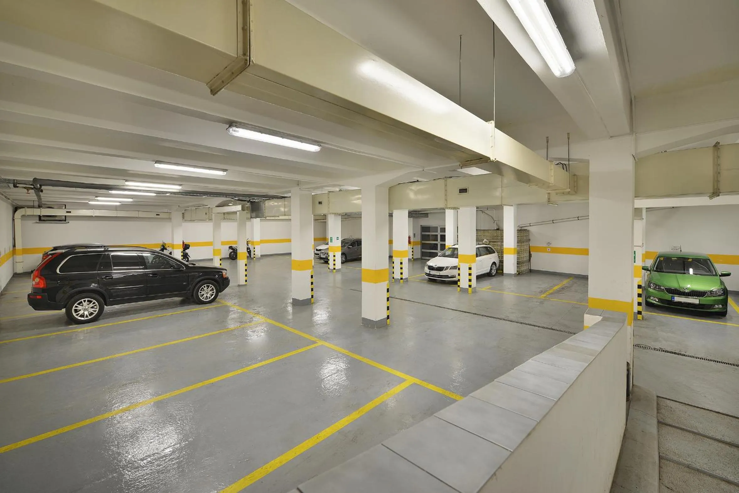 Parking in Prague Season Hotel