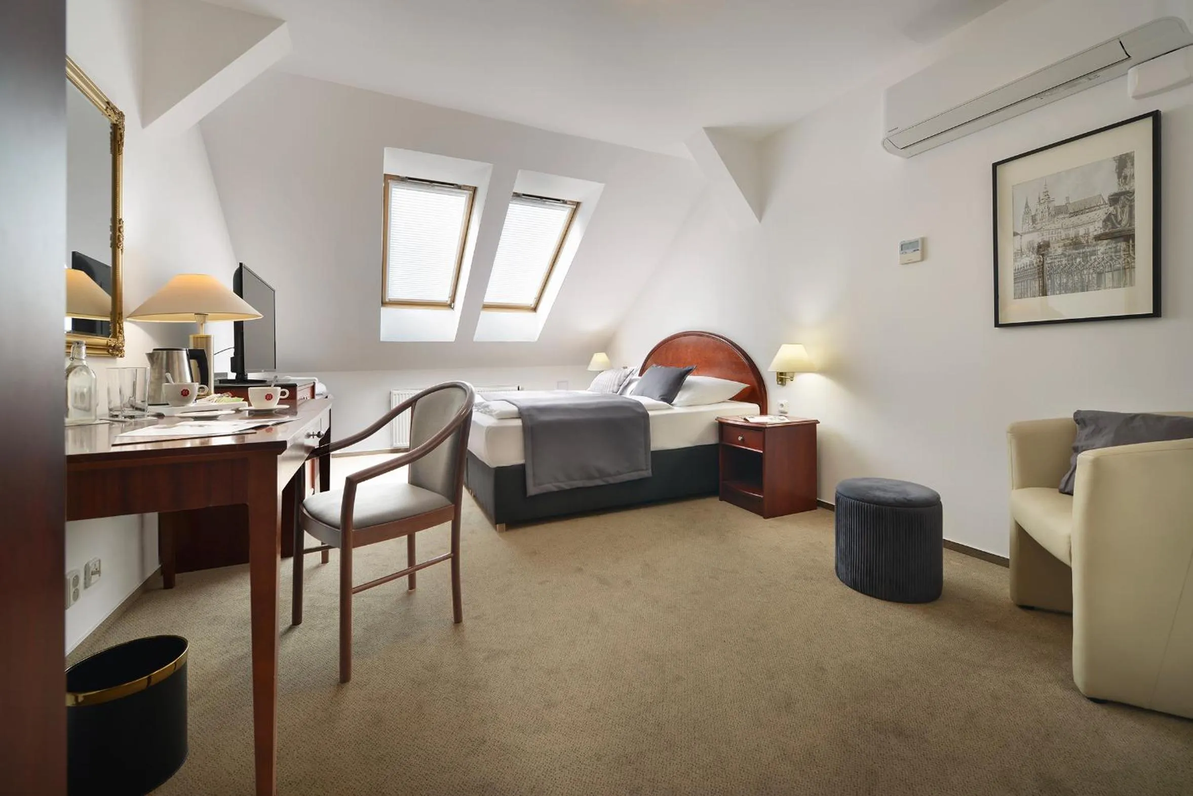 Photo of the whole room, Bed in Prague Season Hotel