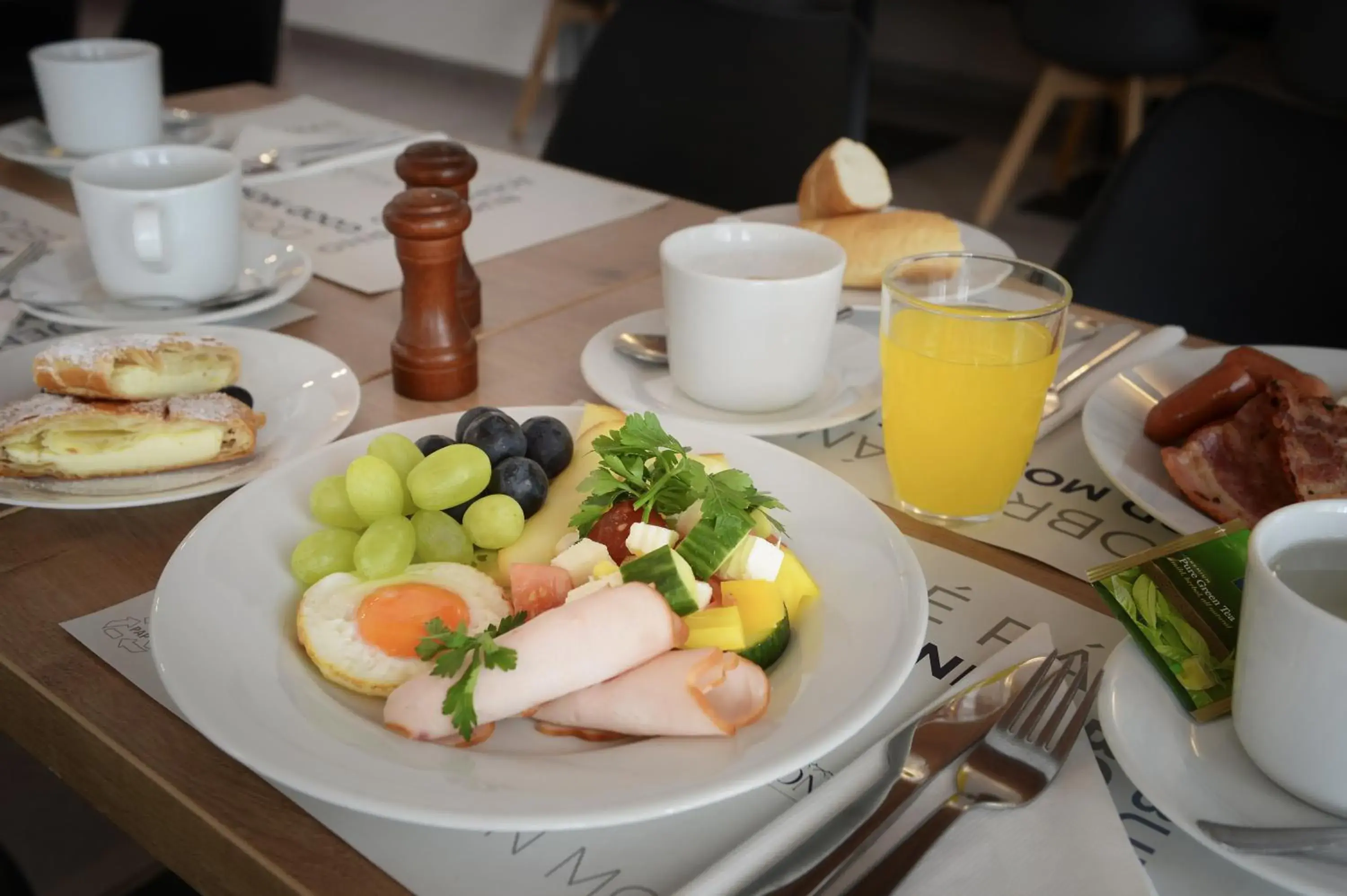 Food and drinks in Prague Season Hotel Food and drinks in Prague Season Hotel