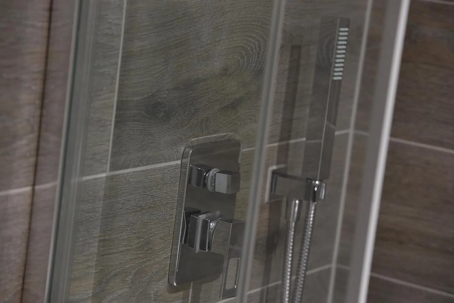 Shower in Prague Season Hotel