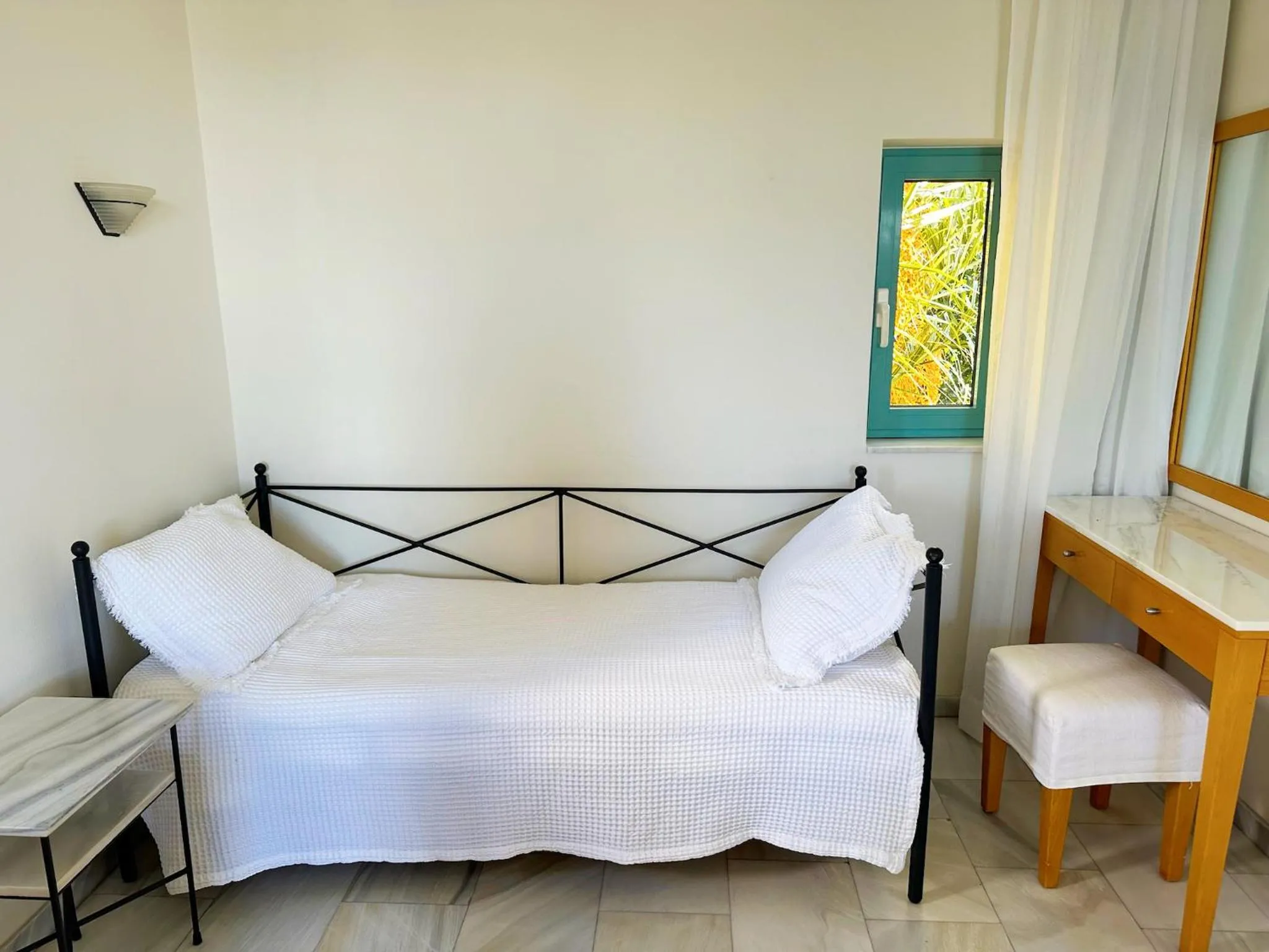 Hotel Plakures