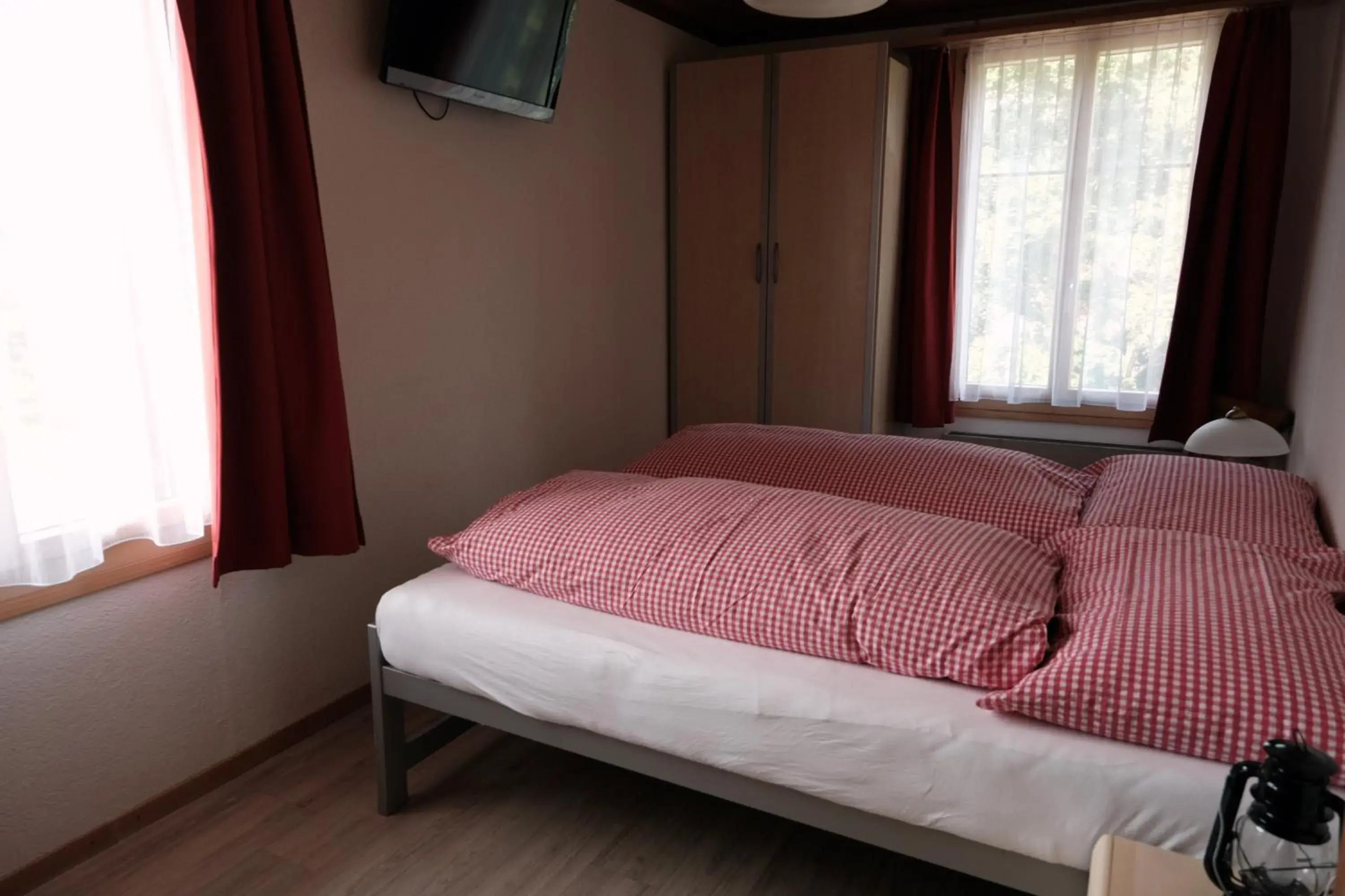 Double Room with Shared Bathroom in Hotel Tourist Double Room with Shared Bathroom in Hotel Tourist