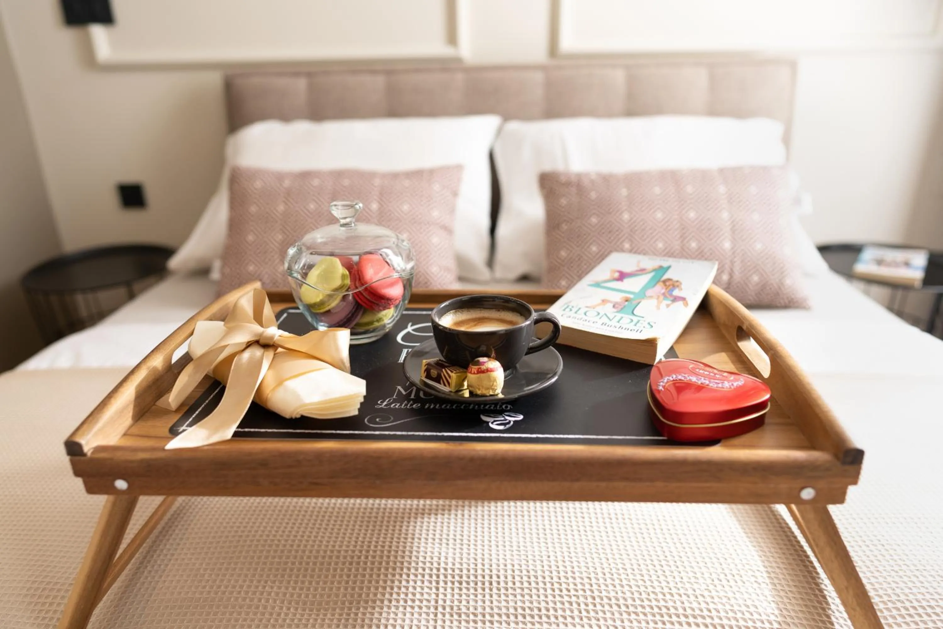 Decorative detail, Bed in Premium Apartments