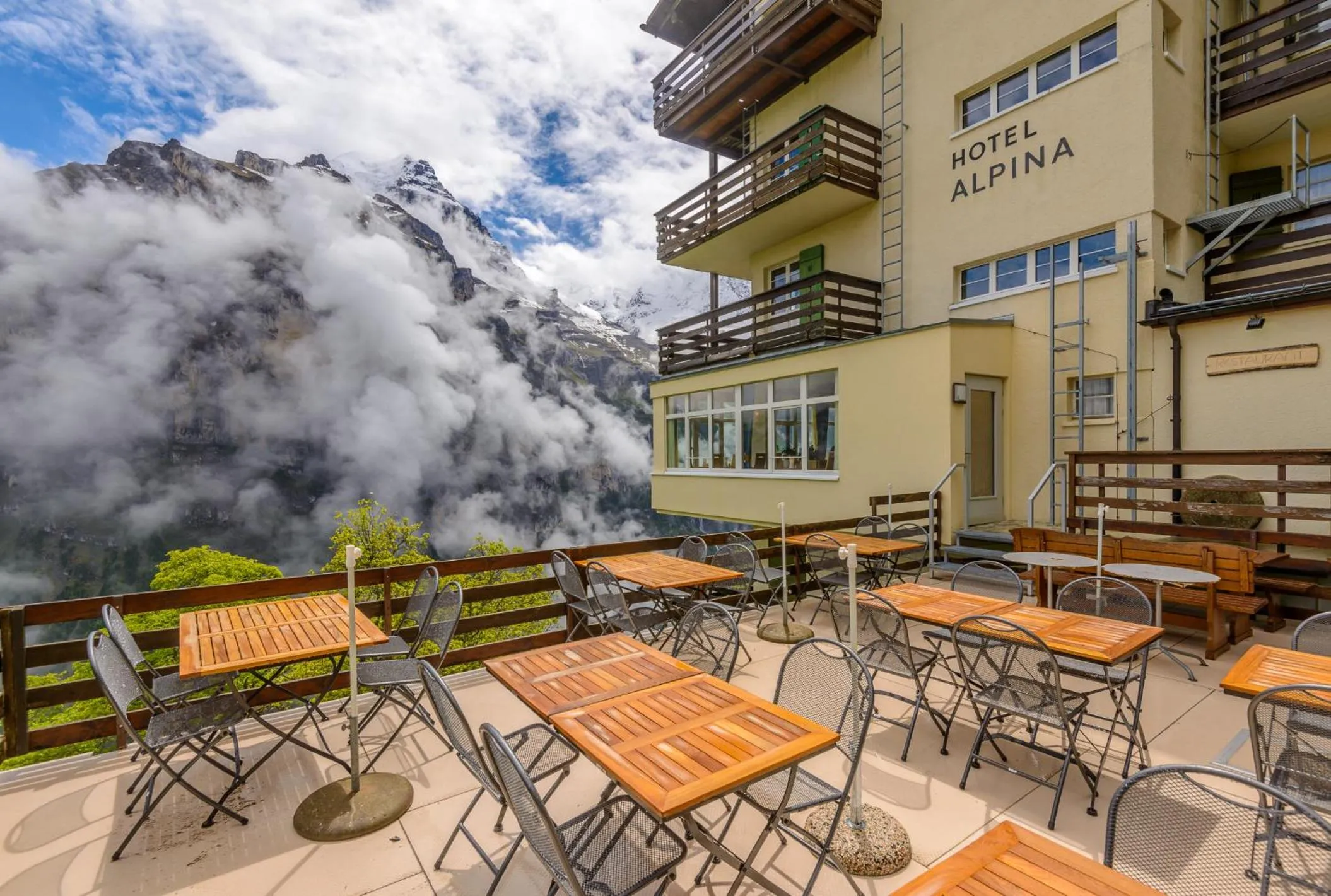 Restaurant/places to eat in Hotel Alpina