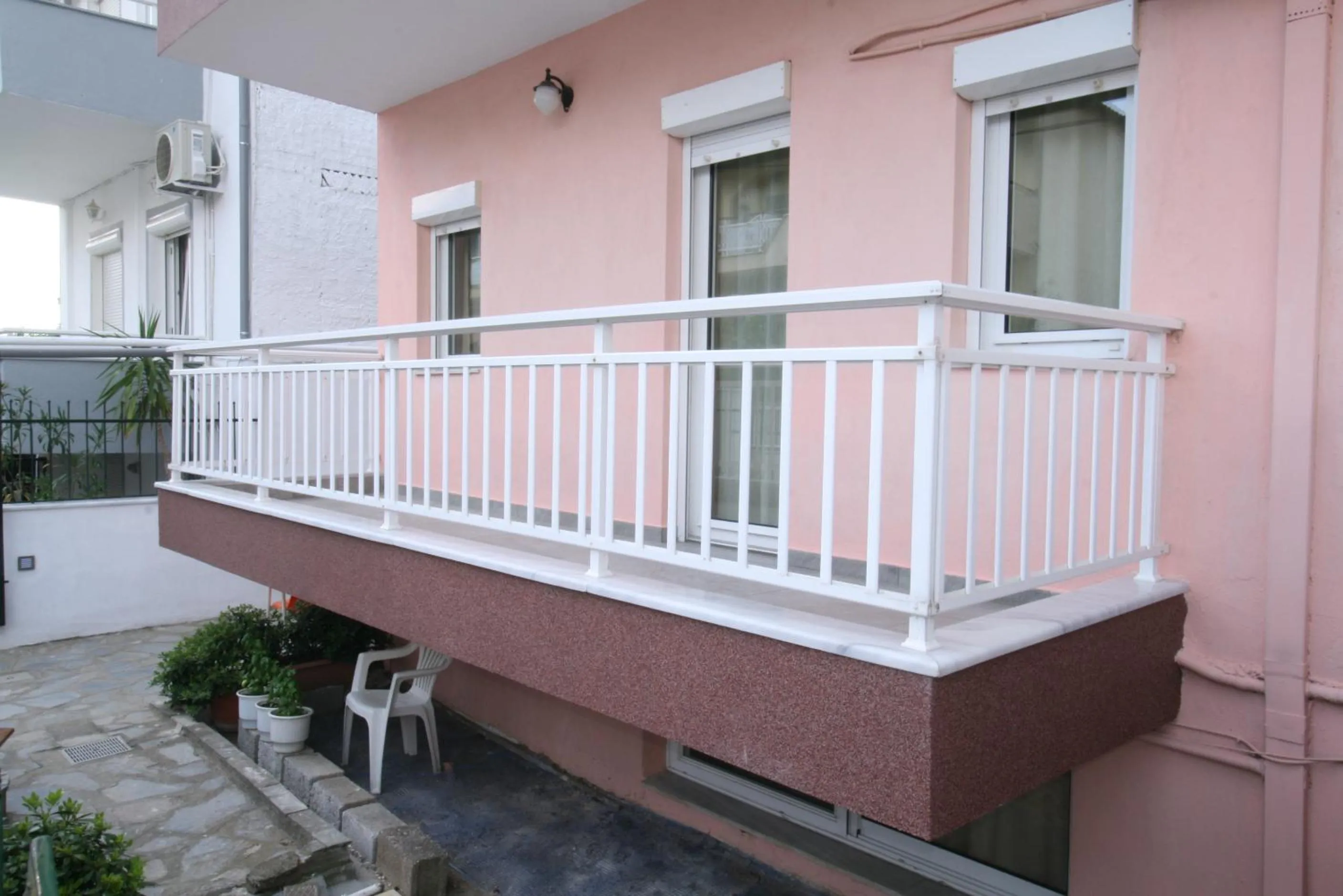 Balcony/Terrace in SARTI CENTER studios
