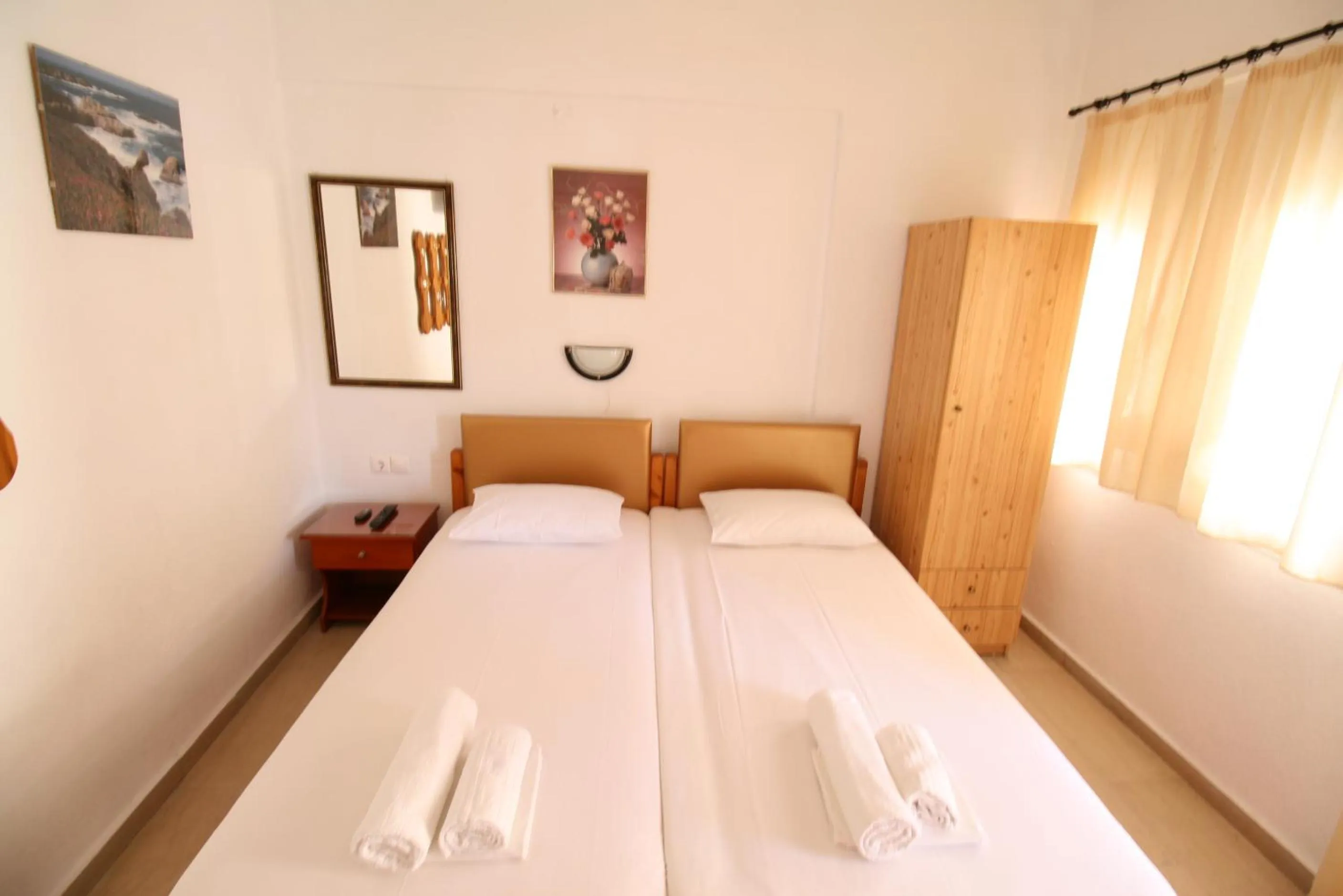 Photo of the whole room in SARTI CENTER studios