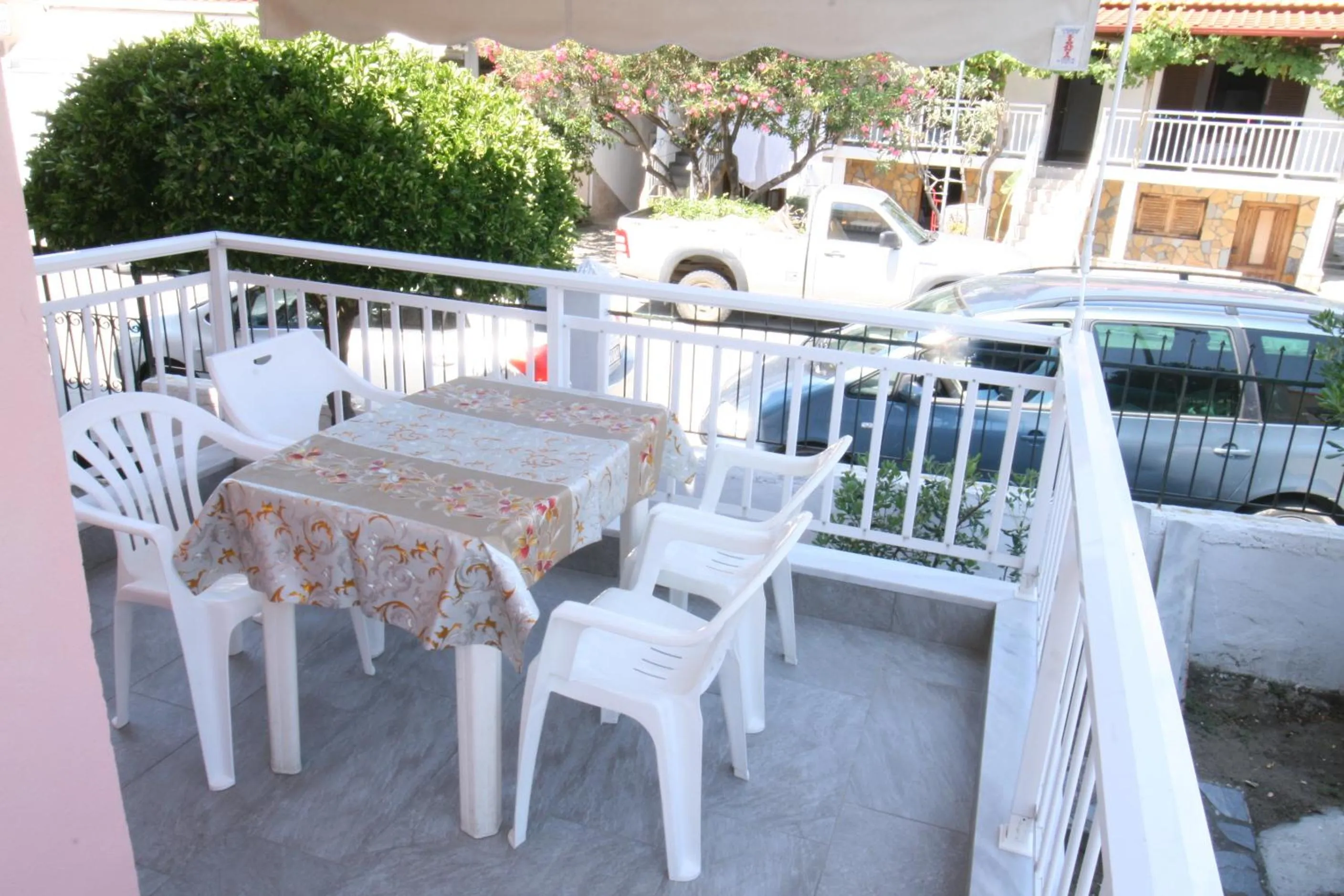Balcony/Terrace in SARTI CENTER studios