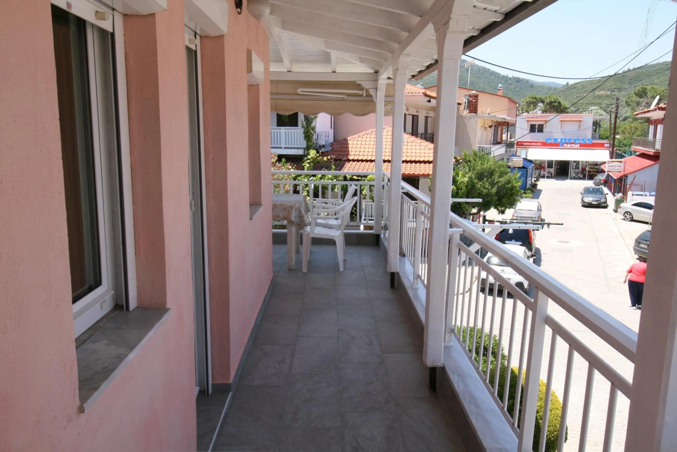 Balcony/Terrace in SARTI CENTER studios