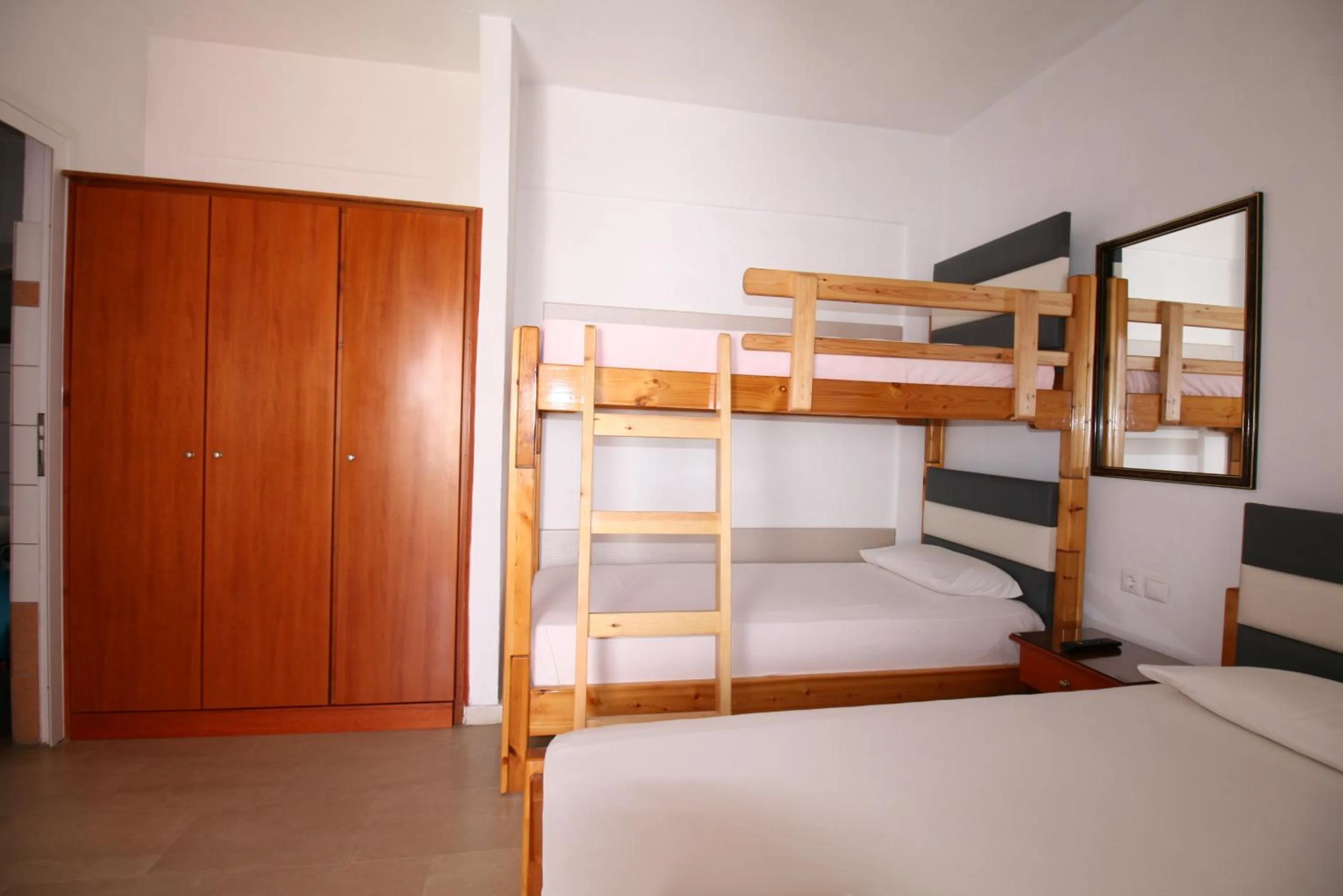 bunk bed in SARTI CENTER studios