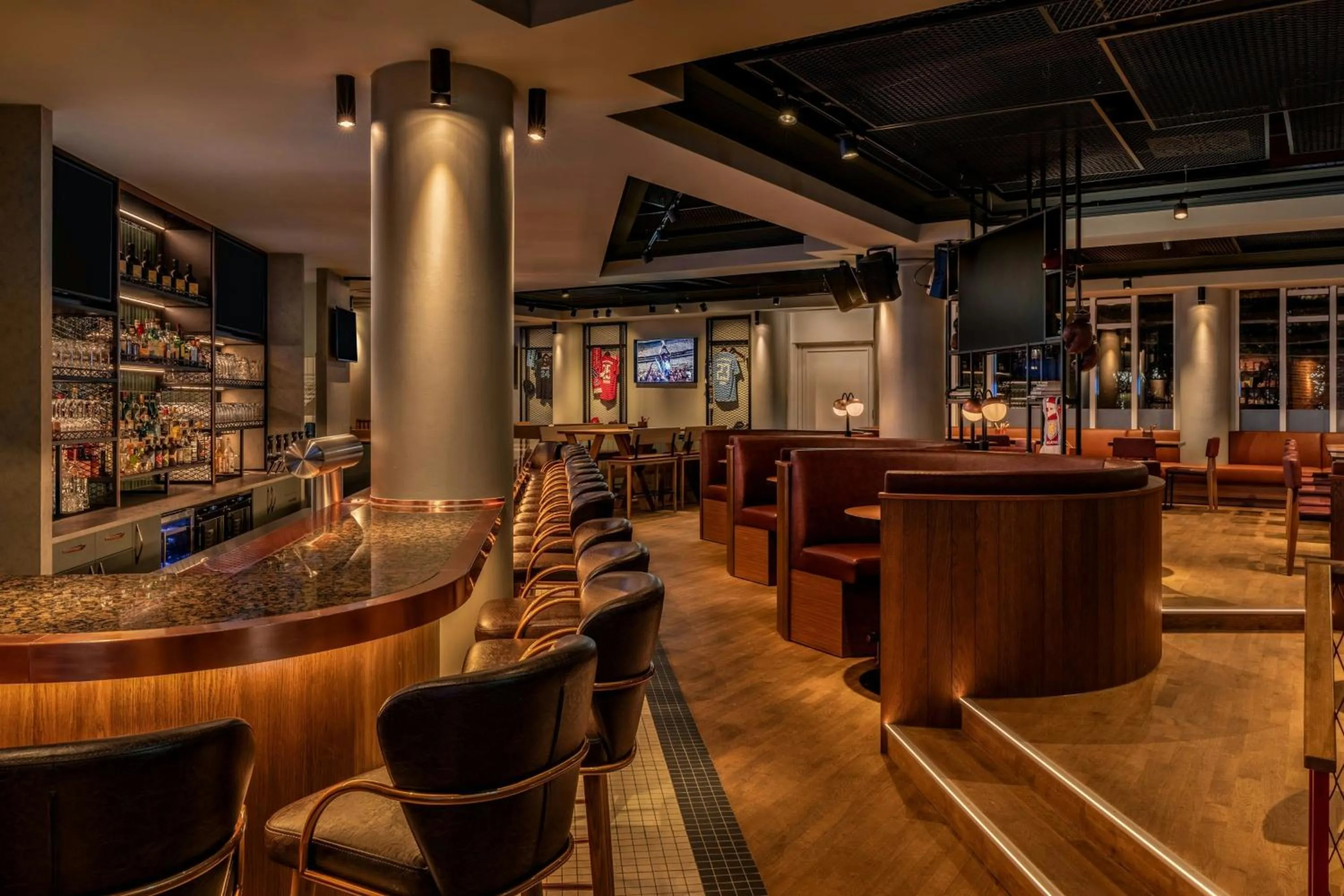 Restaurant/places to eat in Munich Marriott Hotel