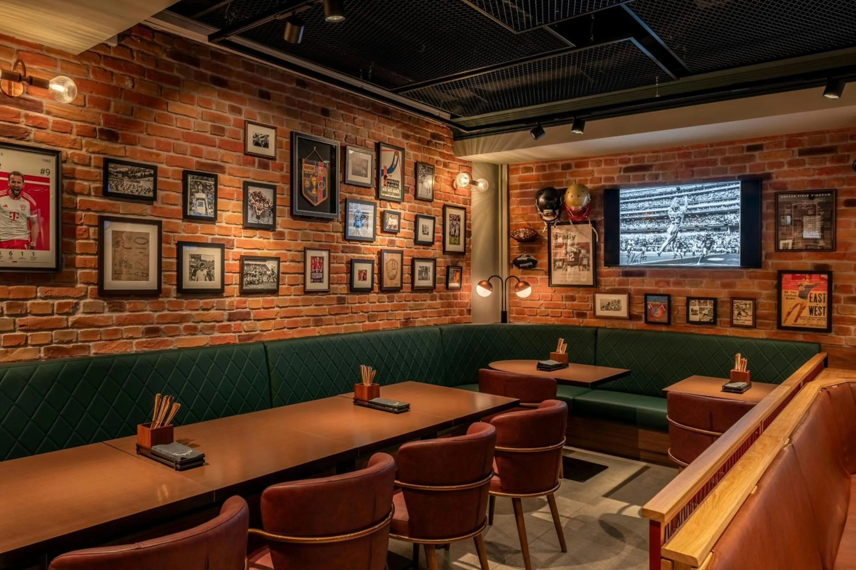 Restaurant/places to eat in Munich Marriott Hotel