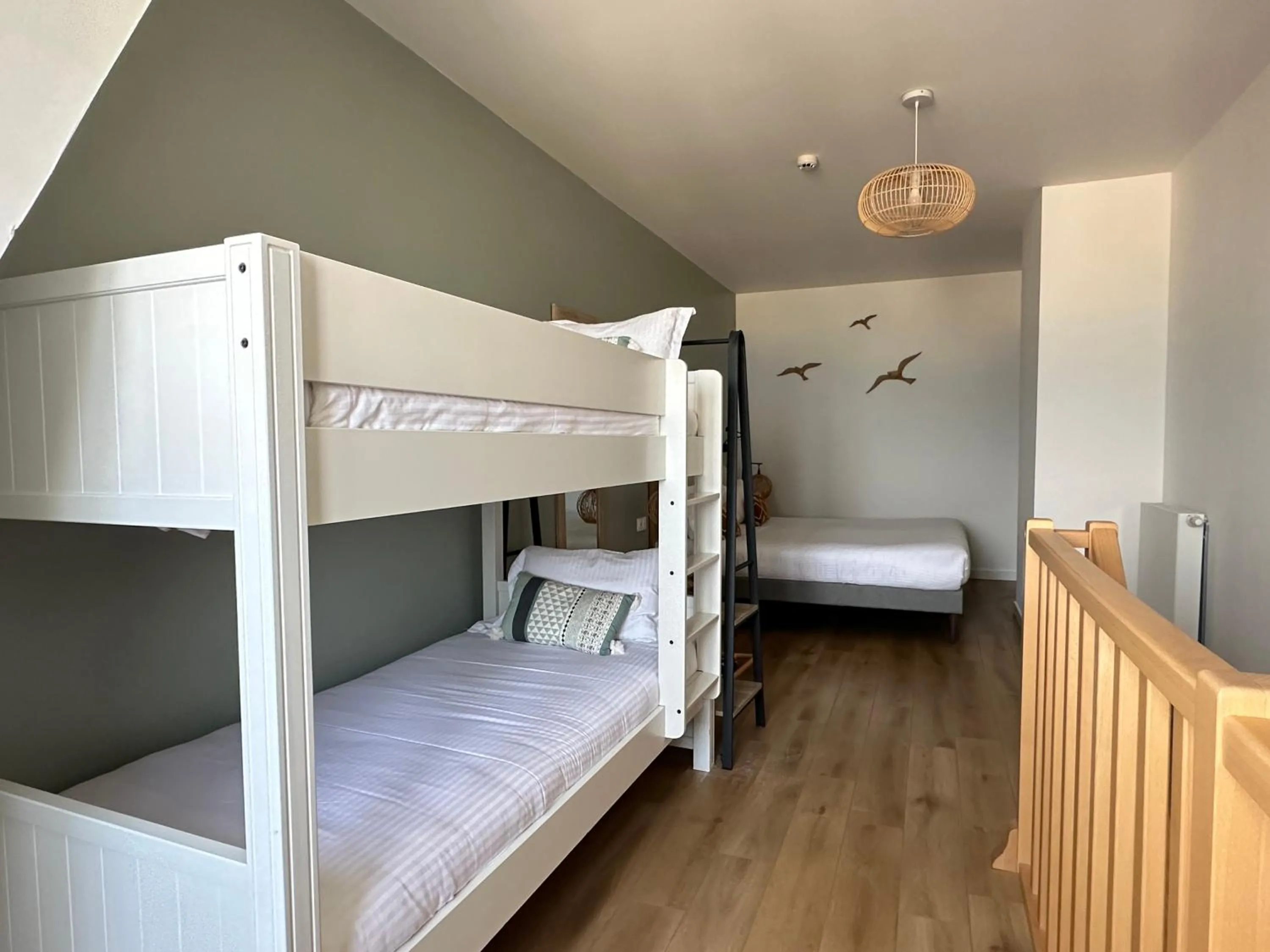 Bedroom, Bed in Hôtel & Spa FACE À LA MER