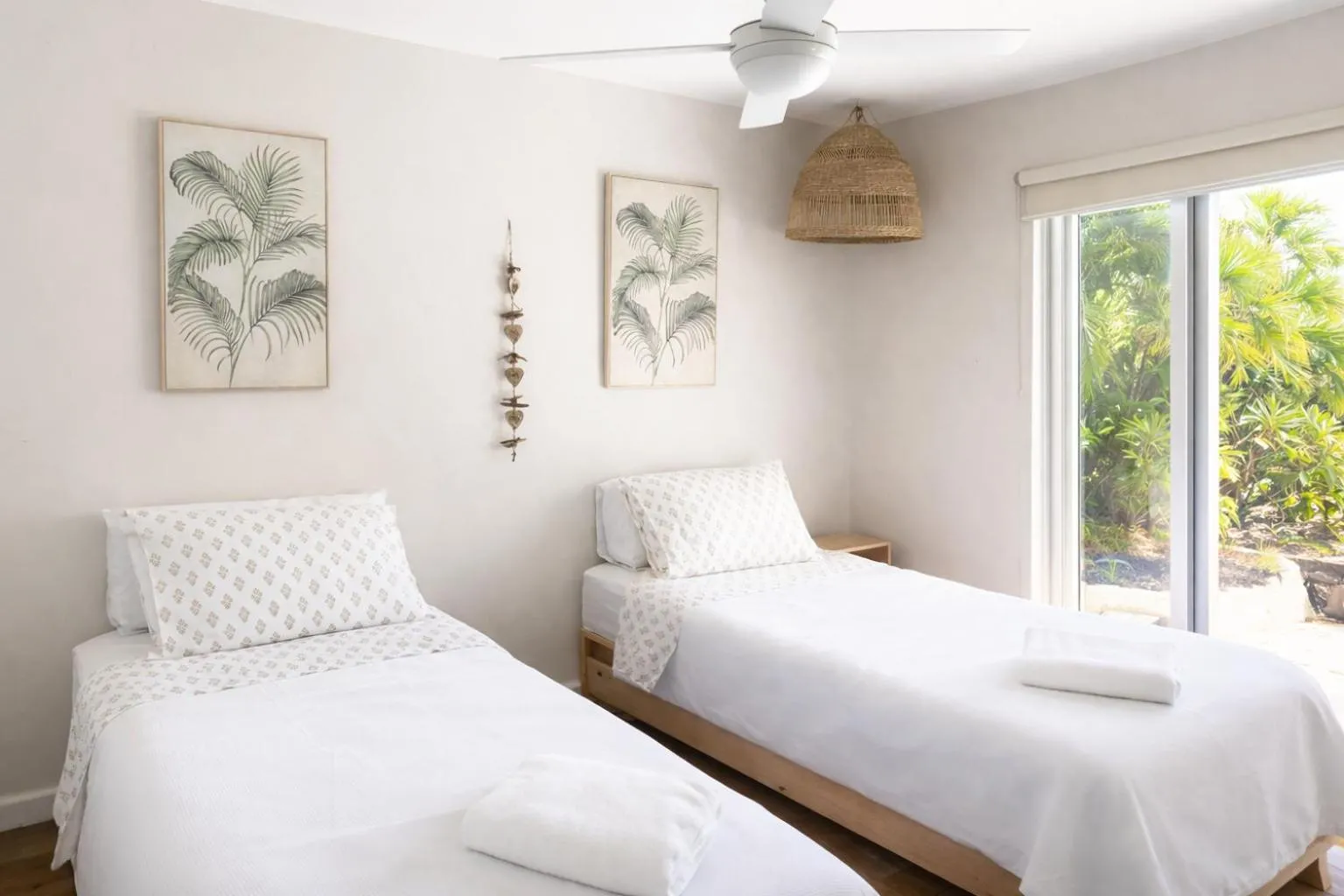 Large Family Sized Unit with Watersports, Maroochy River, Lagoon, and Beach Access