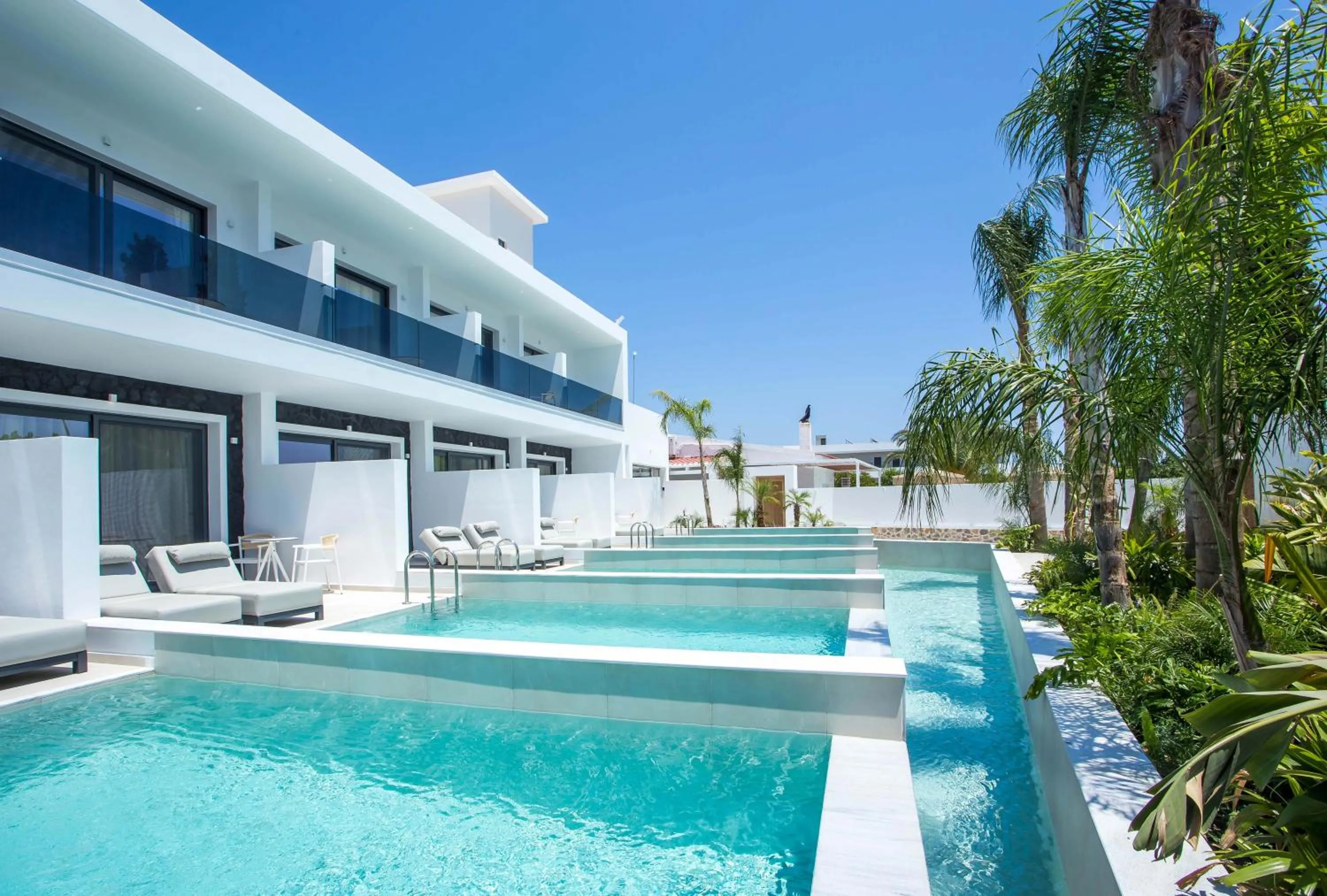 Property building in Vanik Suites