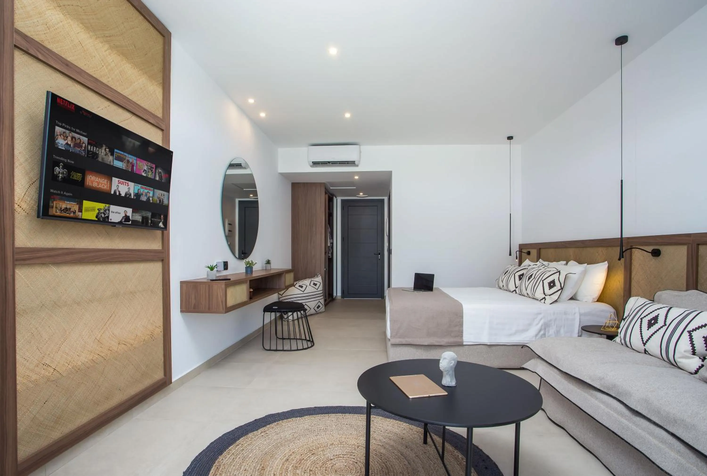 Photo of the whole room in Vanik Suites