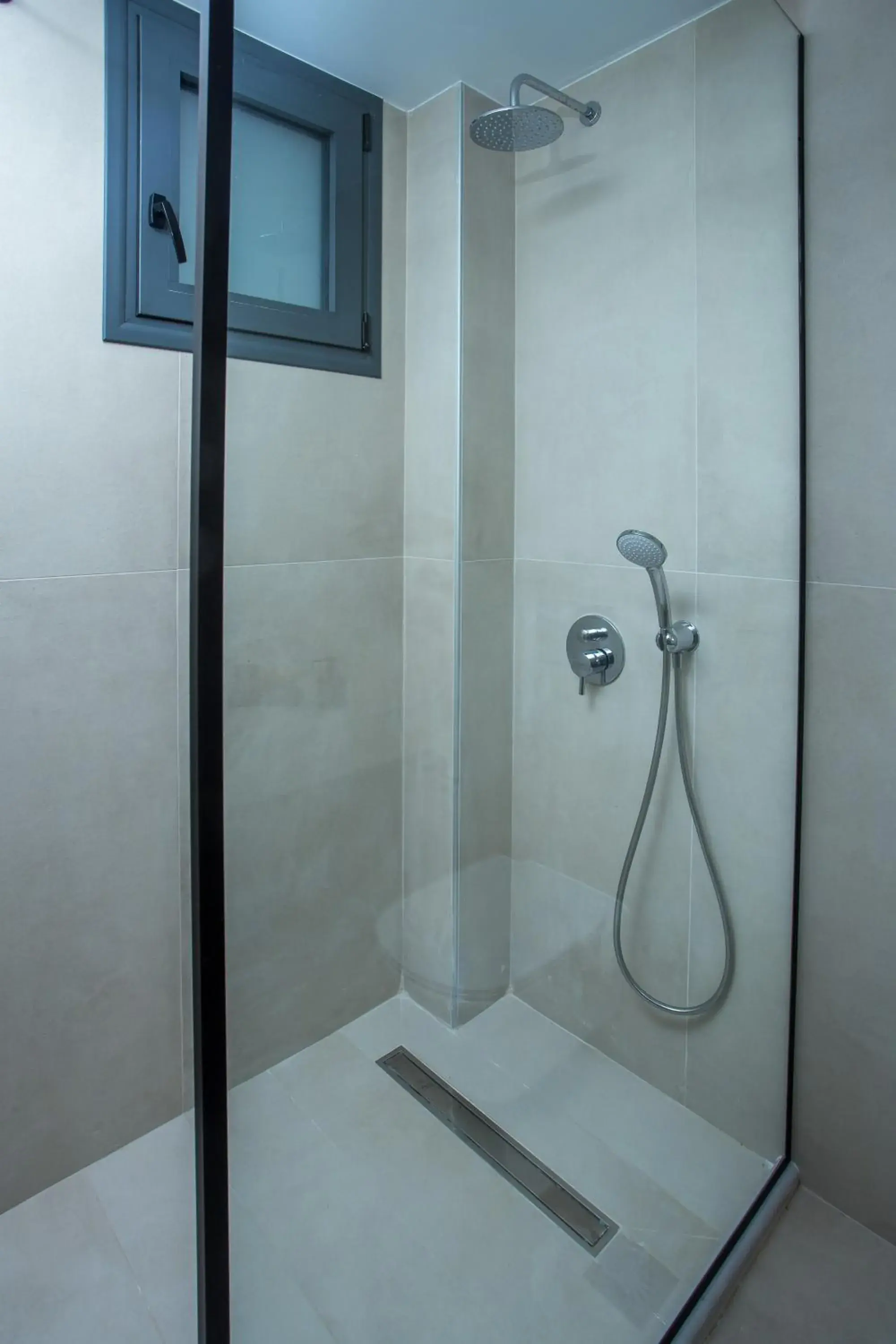 Bathroom in Vanik Suites Bathroom in Vanik Suites