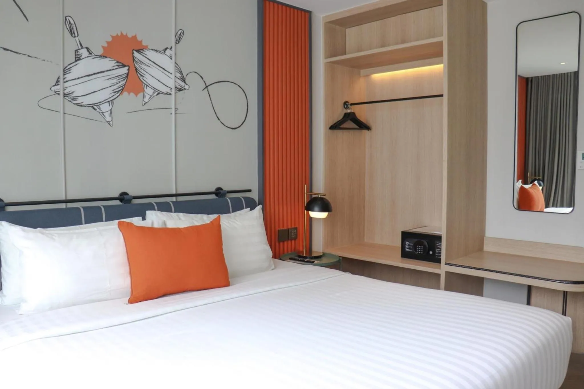 Bed in The Quart Ruamrudee by UHG