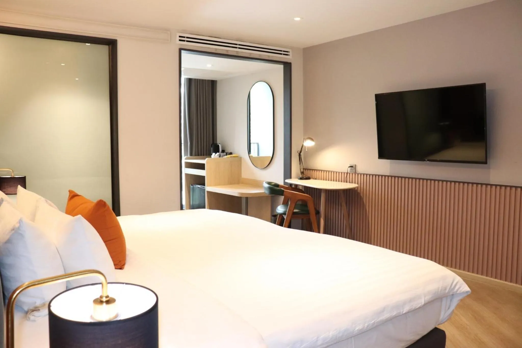 Bed in The Quart Ruamrudee by UHG