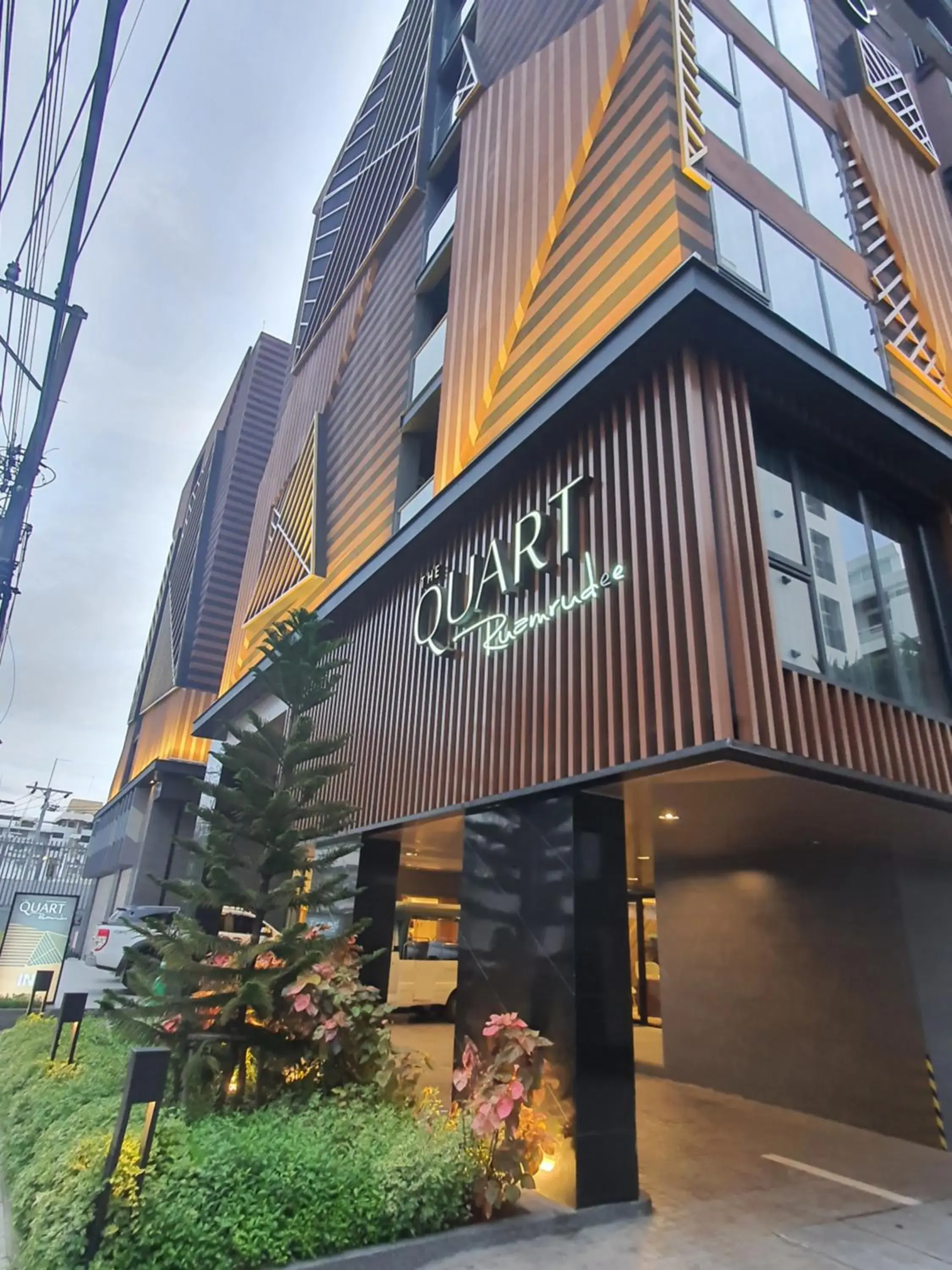 Property building in The Quart Ruamrudee by UHG Property building in The Quart Ruamrudee by UHG