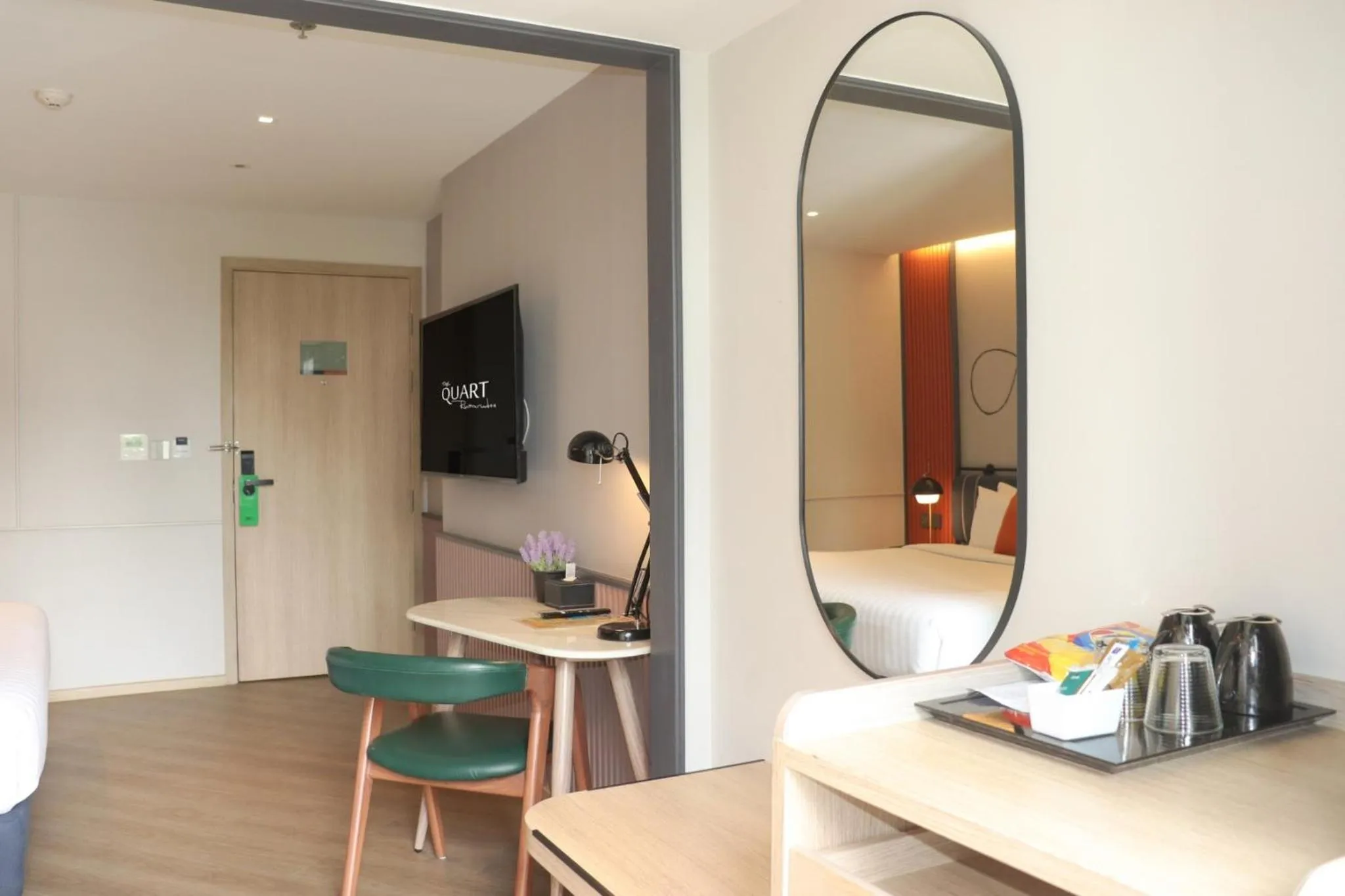 The Quart Ruamrudee by UHG