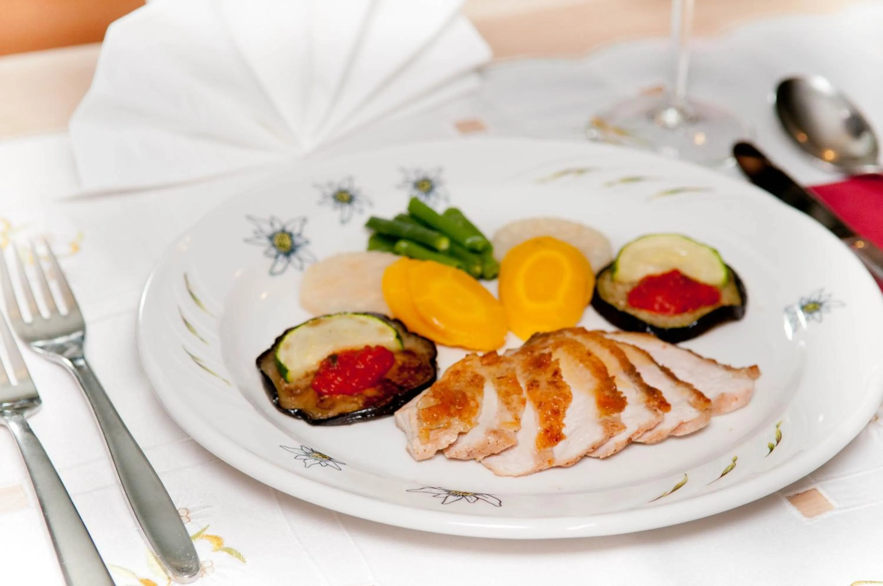 Food and drinks in Hotel Edelweiss