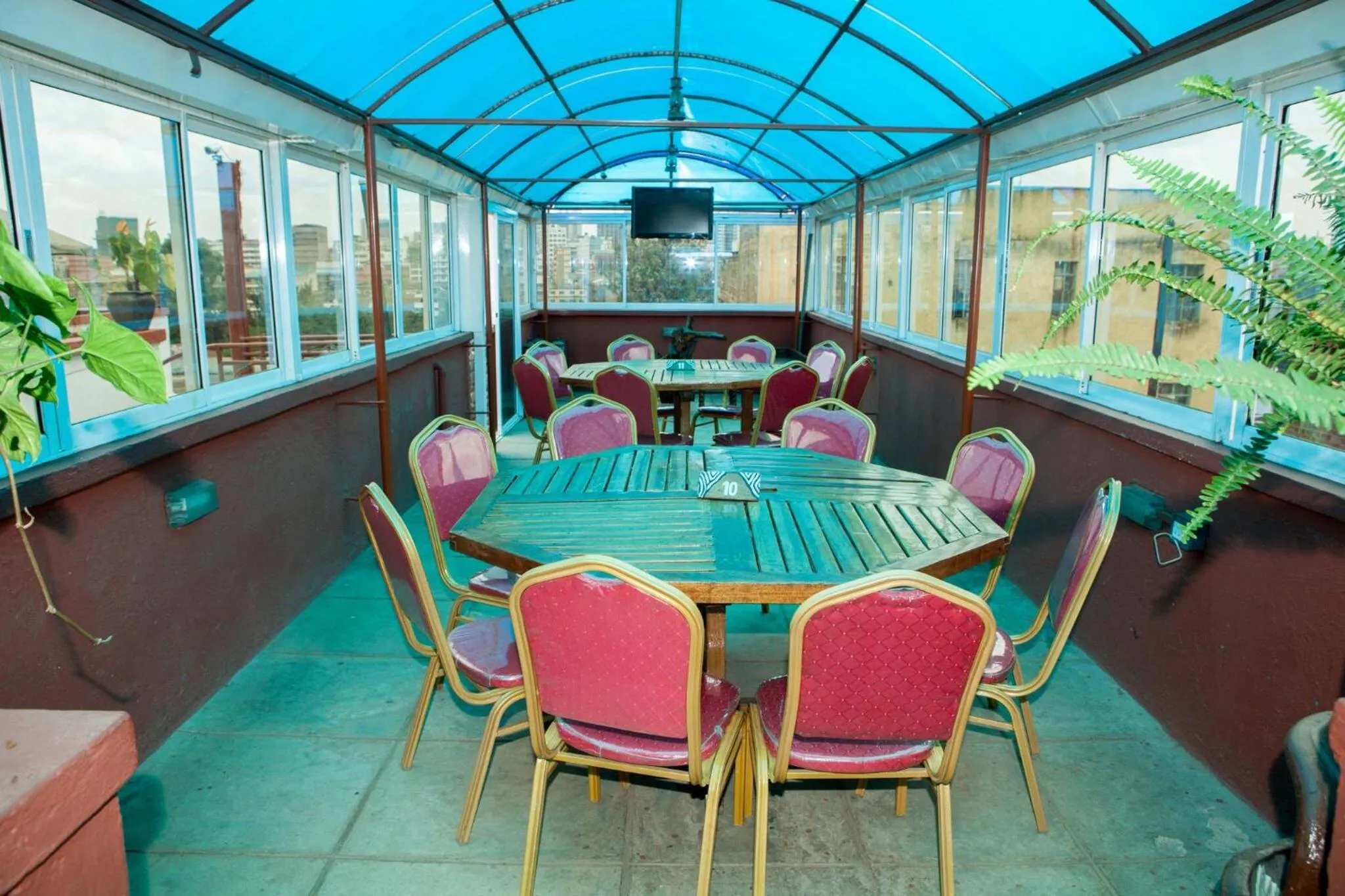 Restaurant/places to eat in Khweza Bed and Breakfast