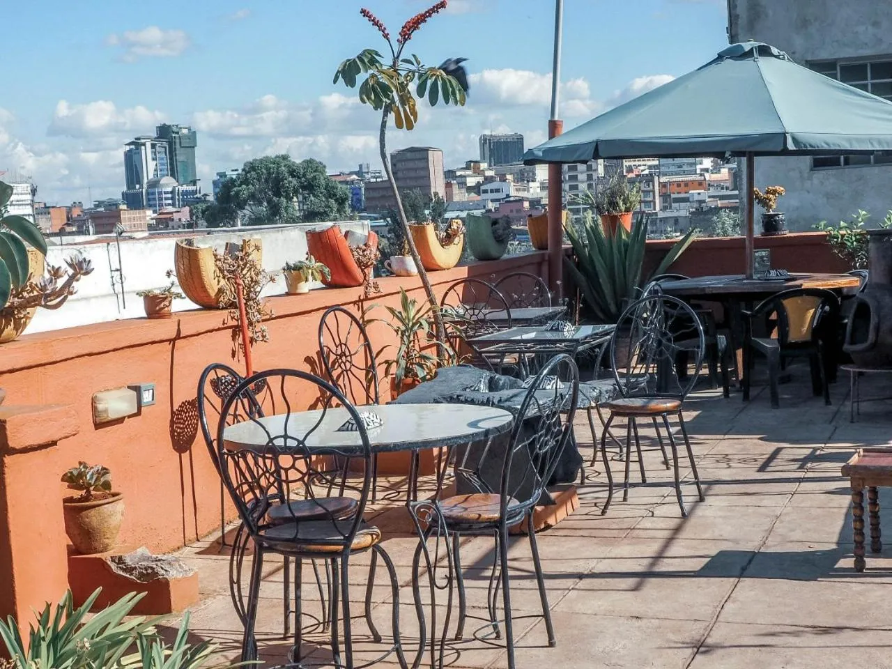 Restaurant/places to eat in Khweza Bed and Breakfast