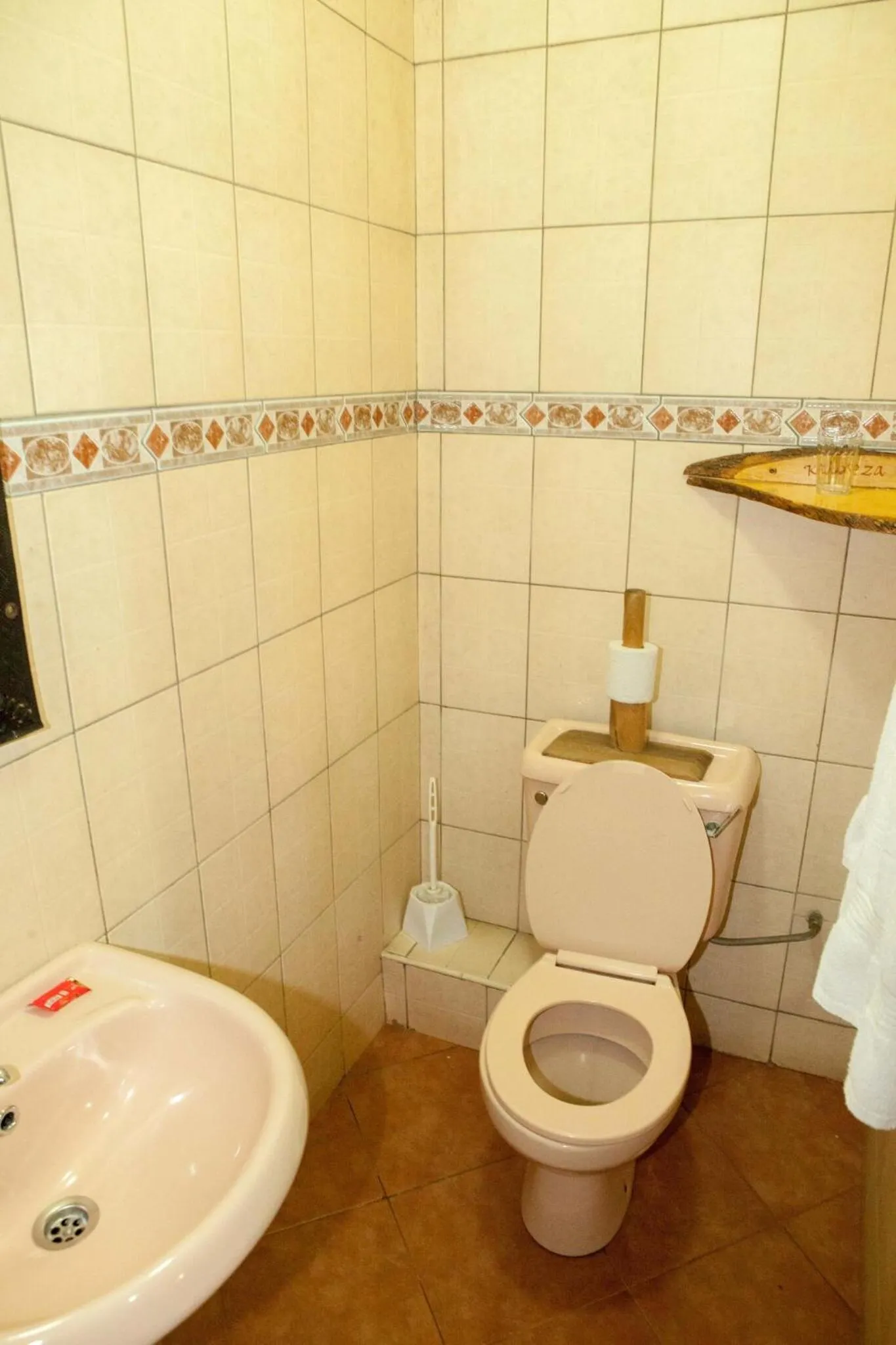 Bathroom in Khweza Bed and Breakfast