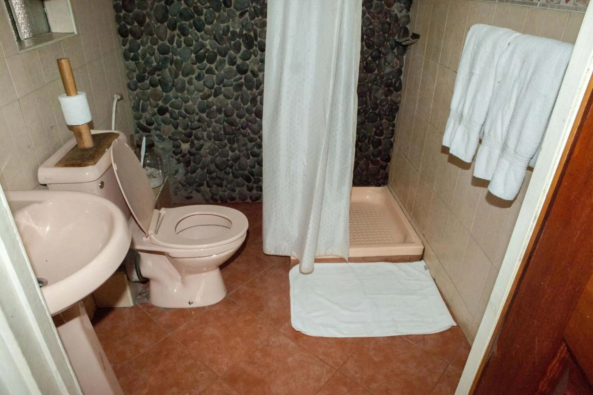 Bathroom in Khweza Bed and Breakfast