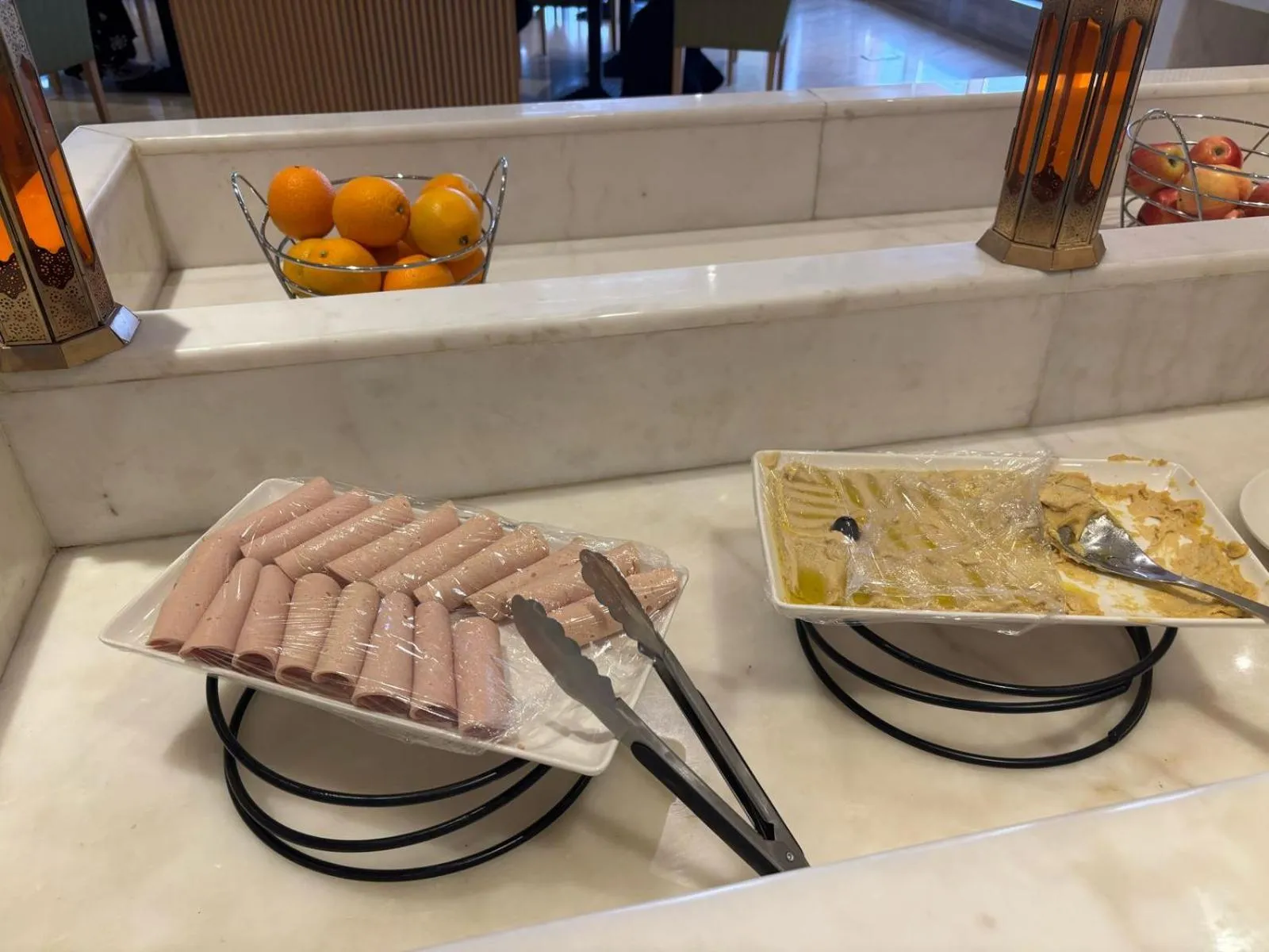 Restaurant/places to eat in Aram Hotel - AlMeshael Exit 18 فندق آرام - حي المشاعل مخرج 18