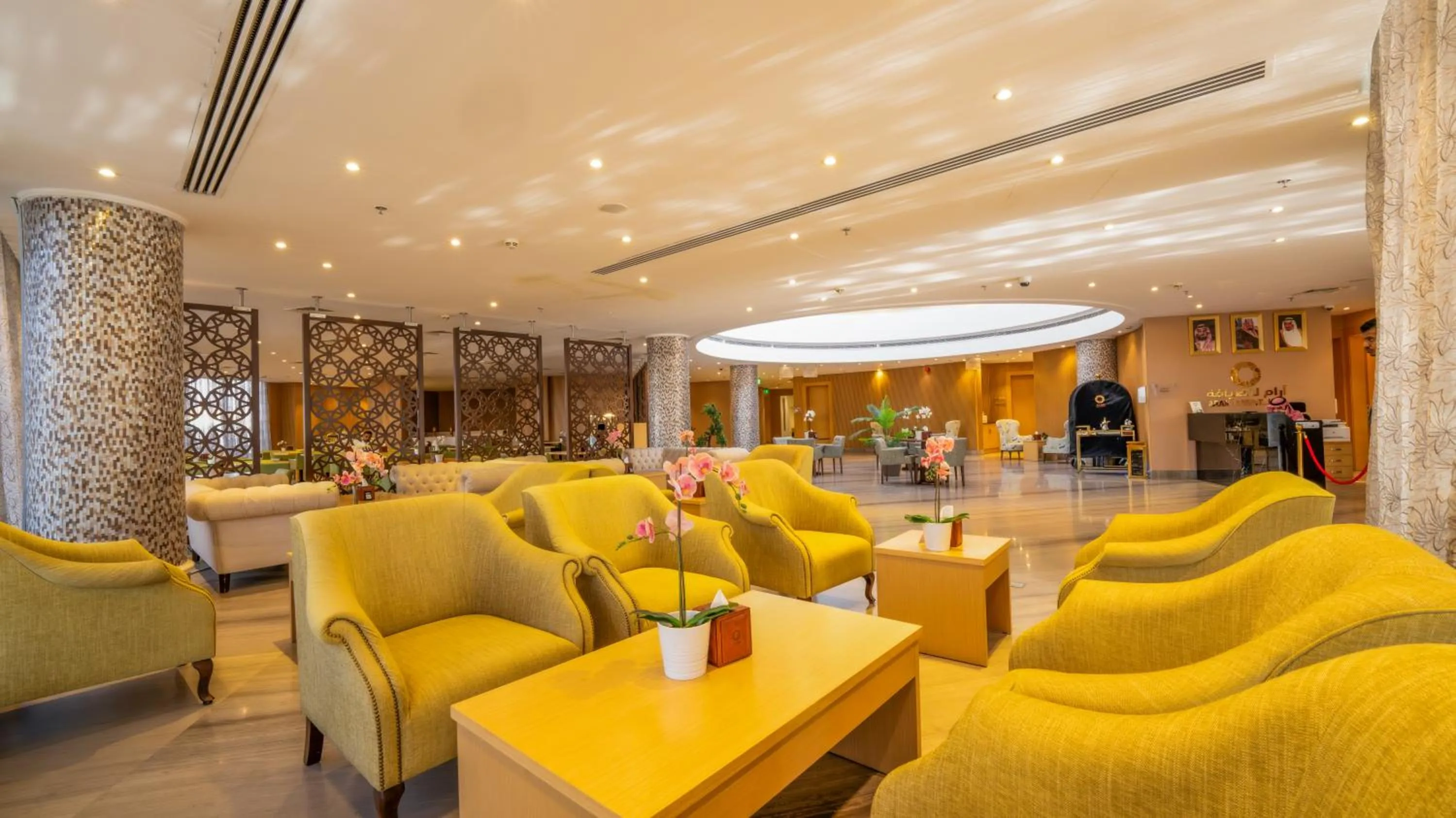 Property building in Aram Hotel - AlMeshael Exit 18 فندق آرام - حي المشاعل مخرج 18