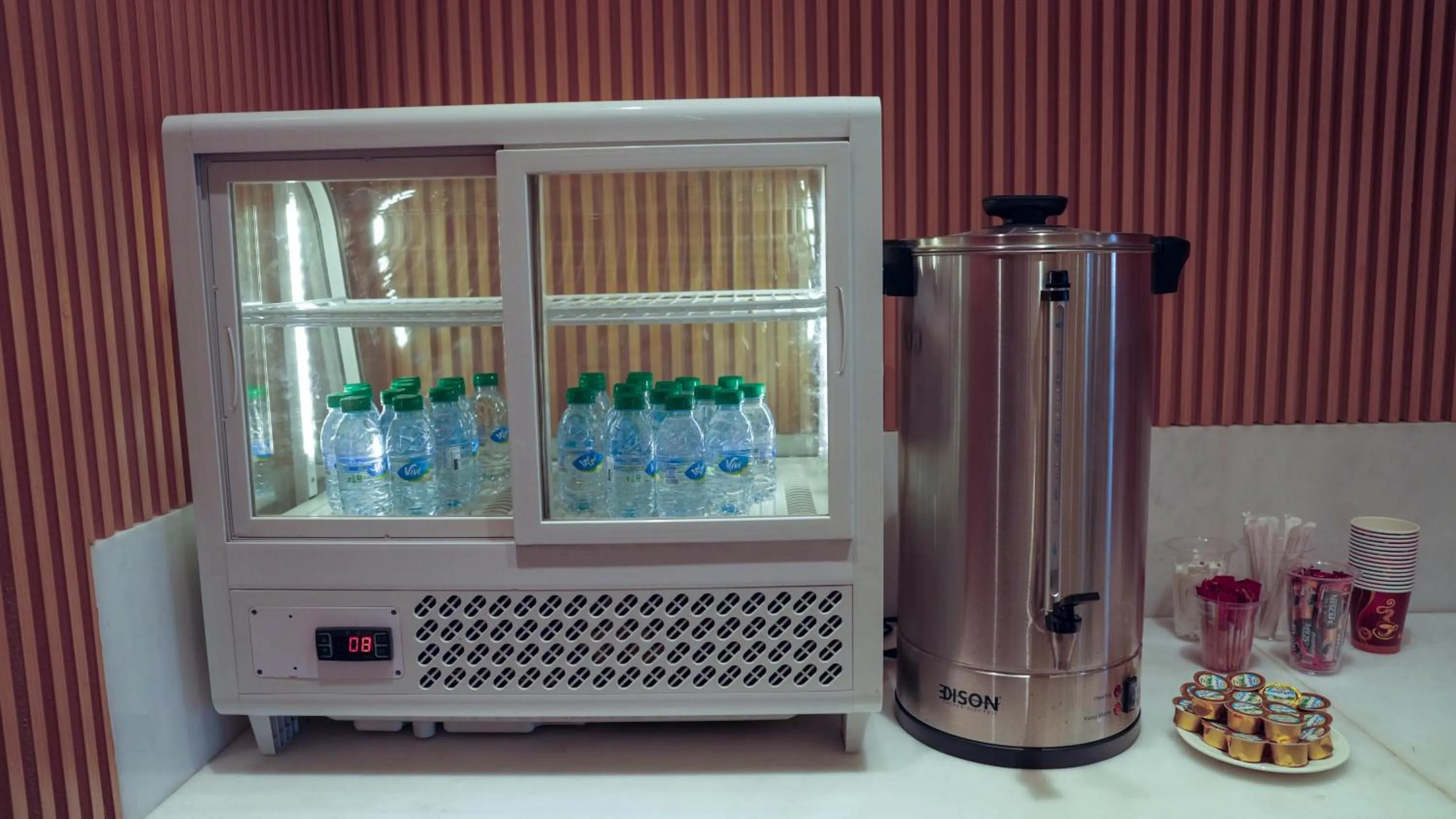 Restaurant/places to eat in Aram Hotel - AlMeshael Exit 18 فندق آرام - حي المشاعل مخرج 18