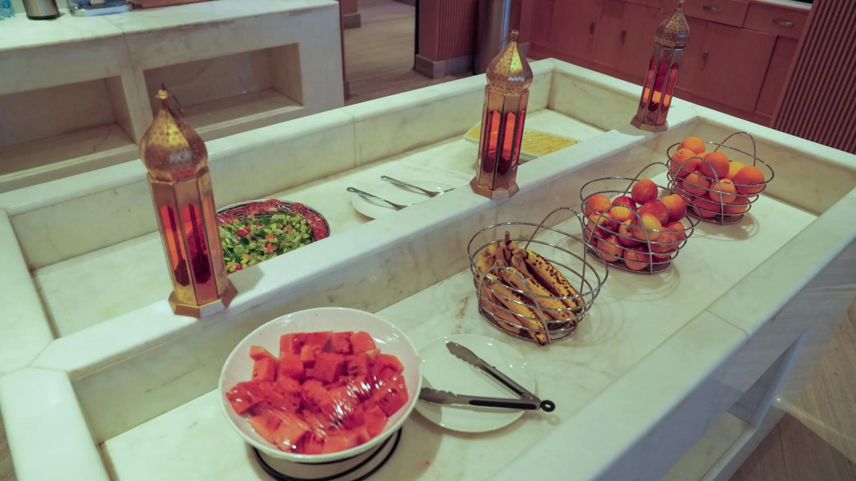 Restaurant/places to eat in Aram Hotel - AlMeshael Exit 18 فندق آرام - حي المشاعل مخرج 18