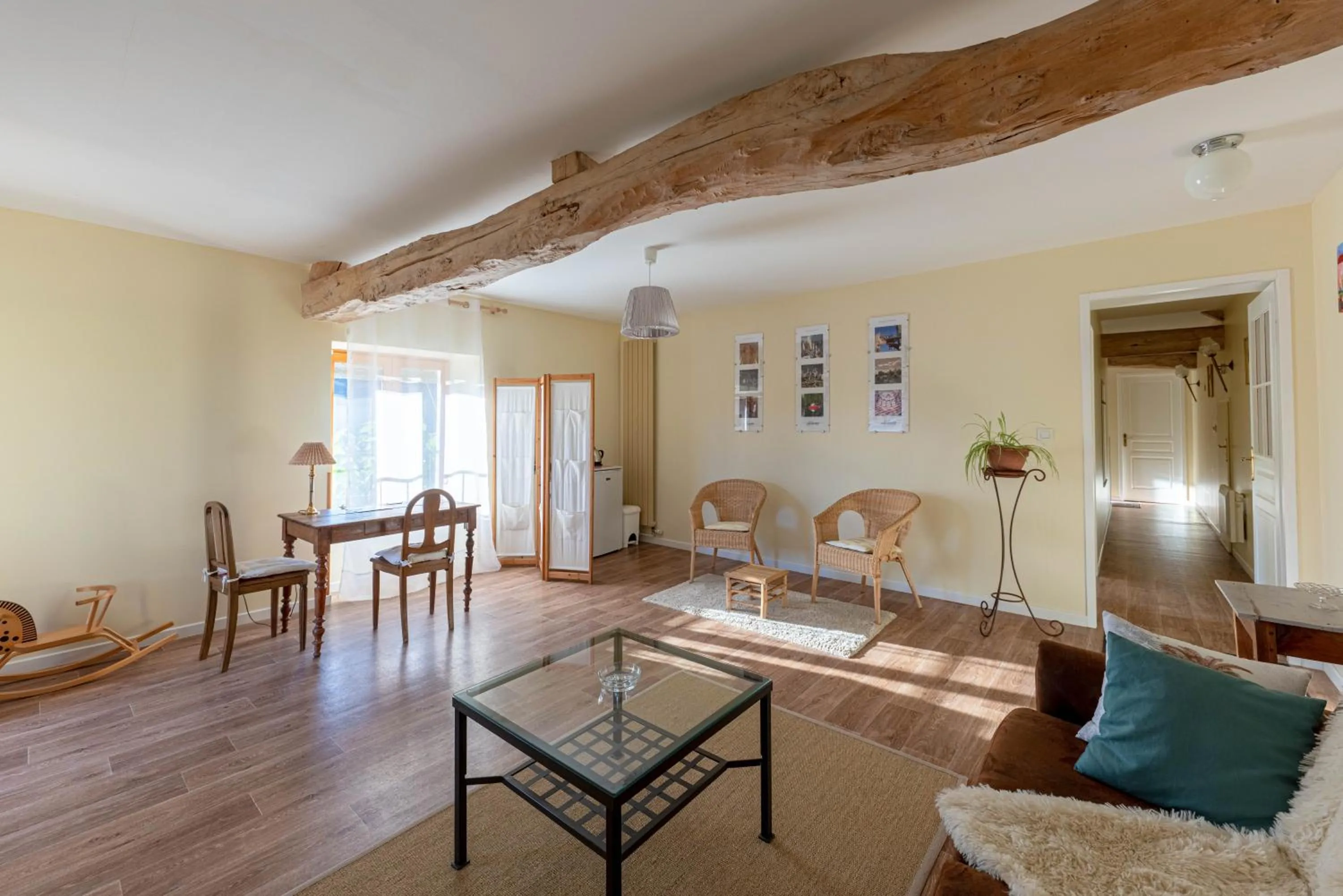 Living room in La maison de Charlotte - chambres d'hôtes-Futuroscope