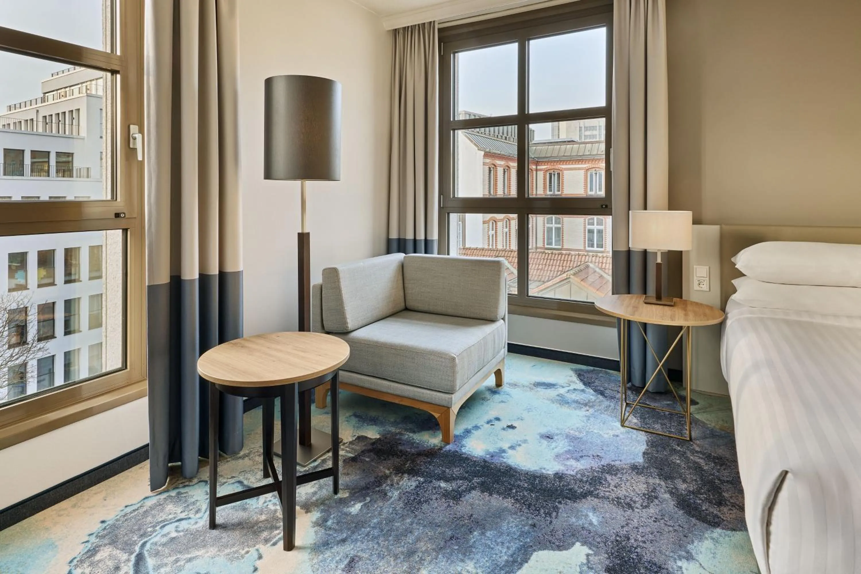 Photo of the whole room, Bed in Hamburg Marriott Hotel