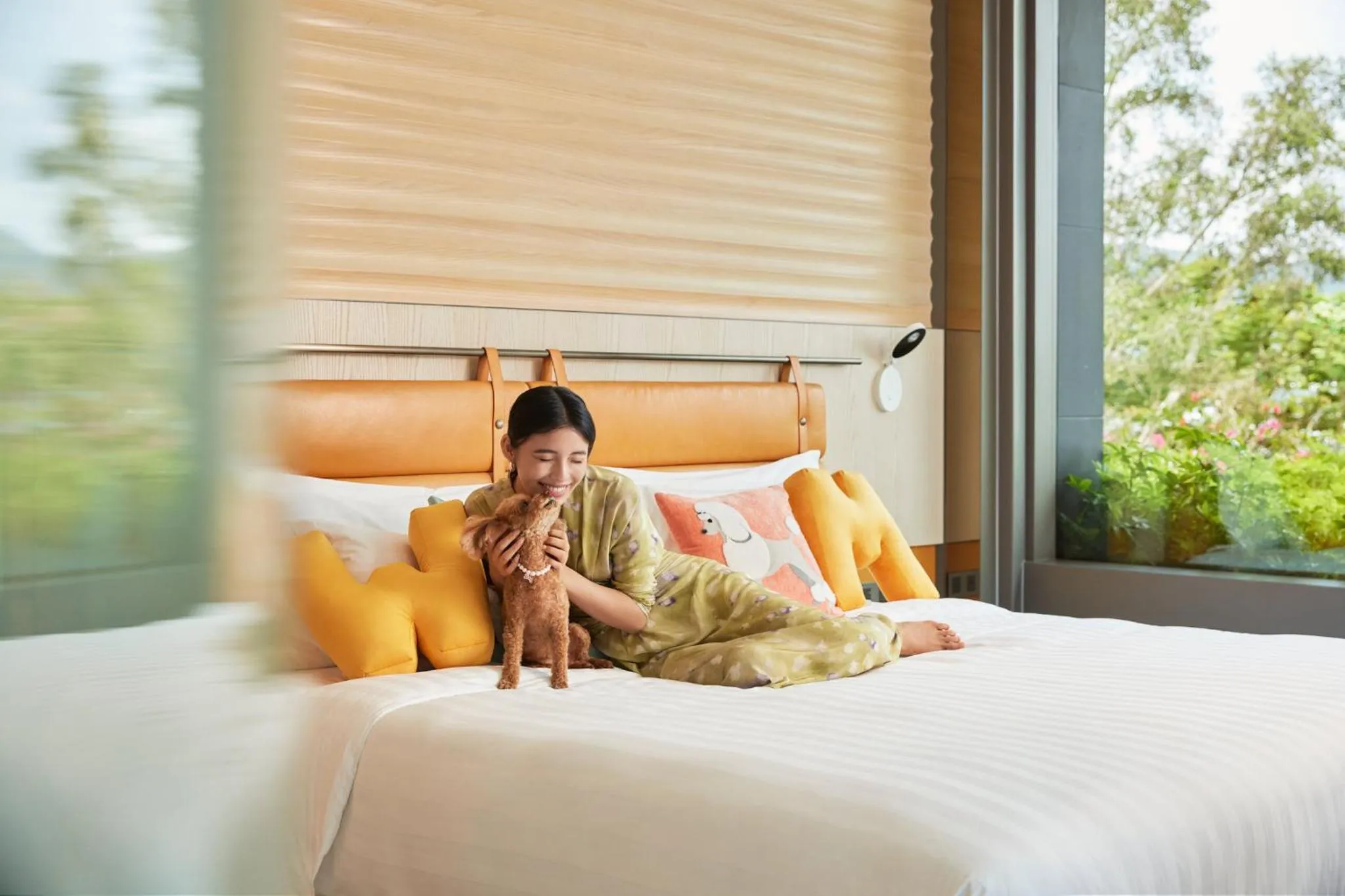 Photo of the whole room, Bed in WM Hotel Hong Kong, Vignette Collection