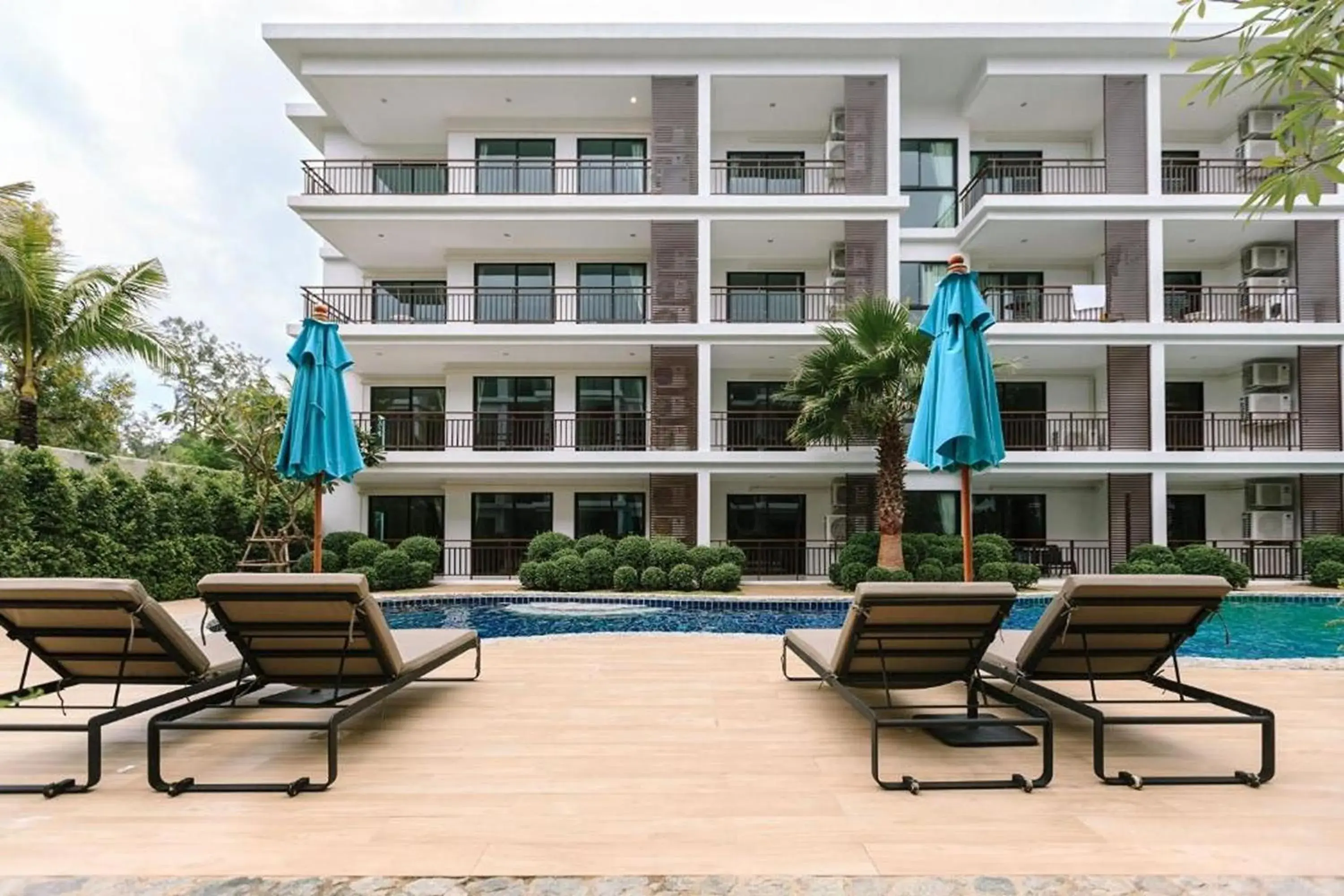 Property building in The Title Beach Front Property building in The Title Beach Front