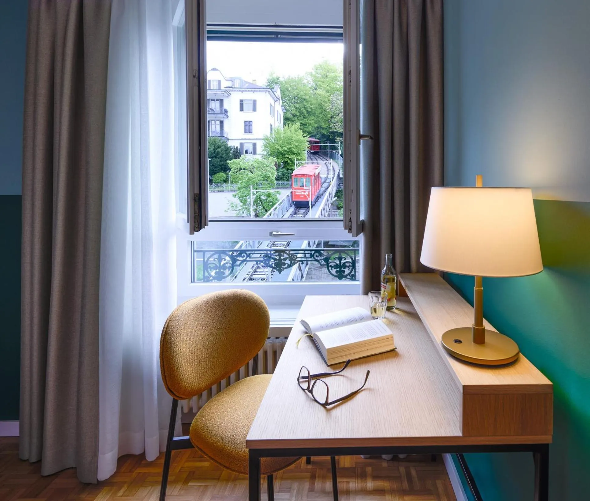 Photo of the whole room in Hotel Limmathof