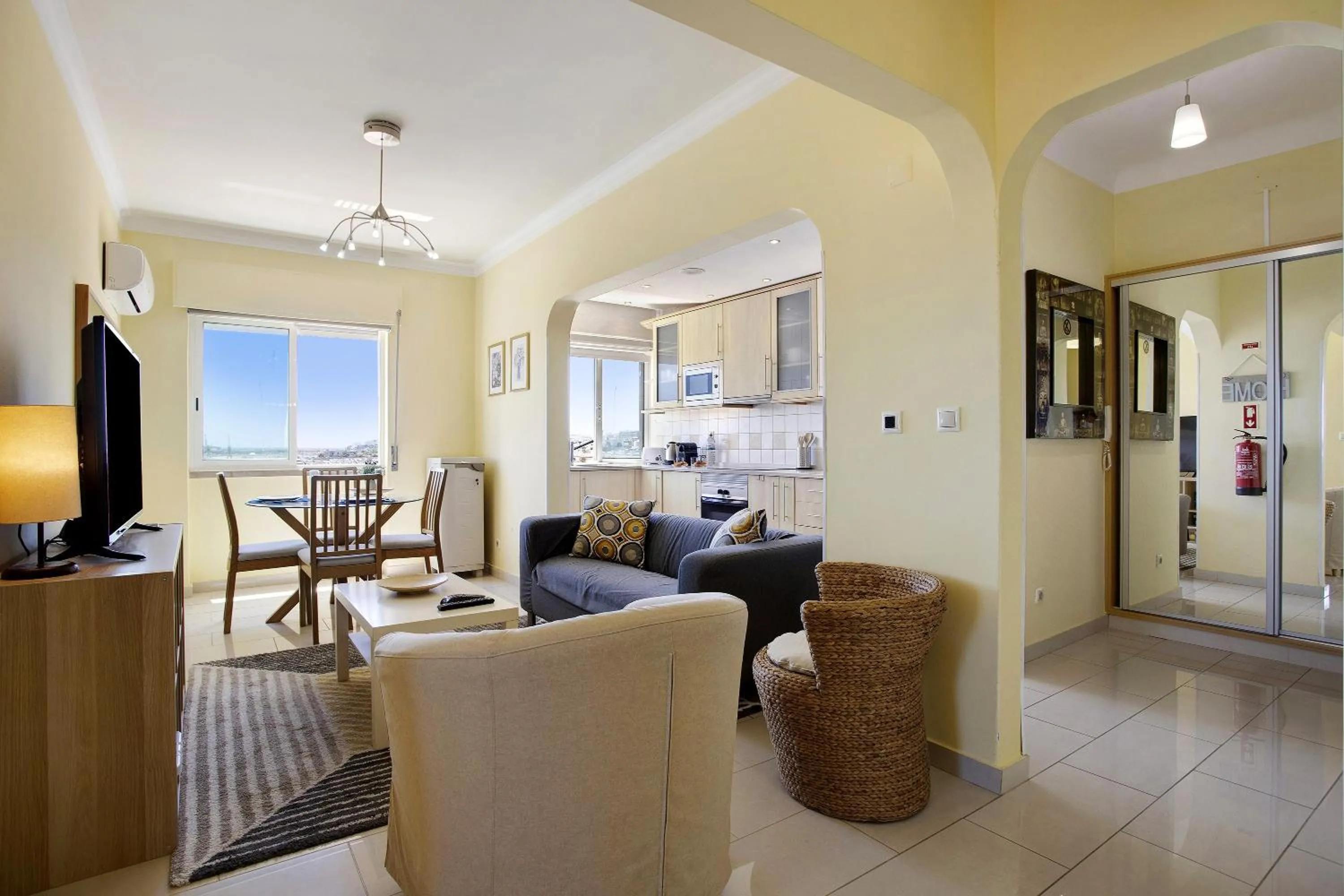 Property building in Santa Isabel Apartment