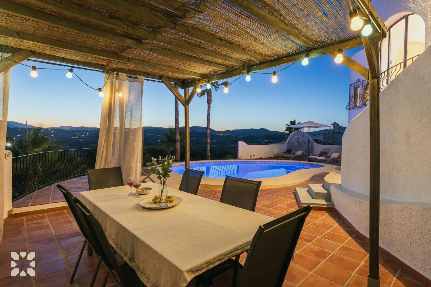 Villa Moonlight by Abahana Villas