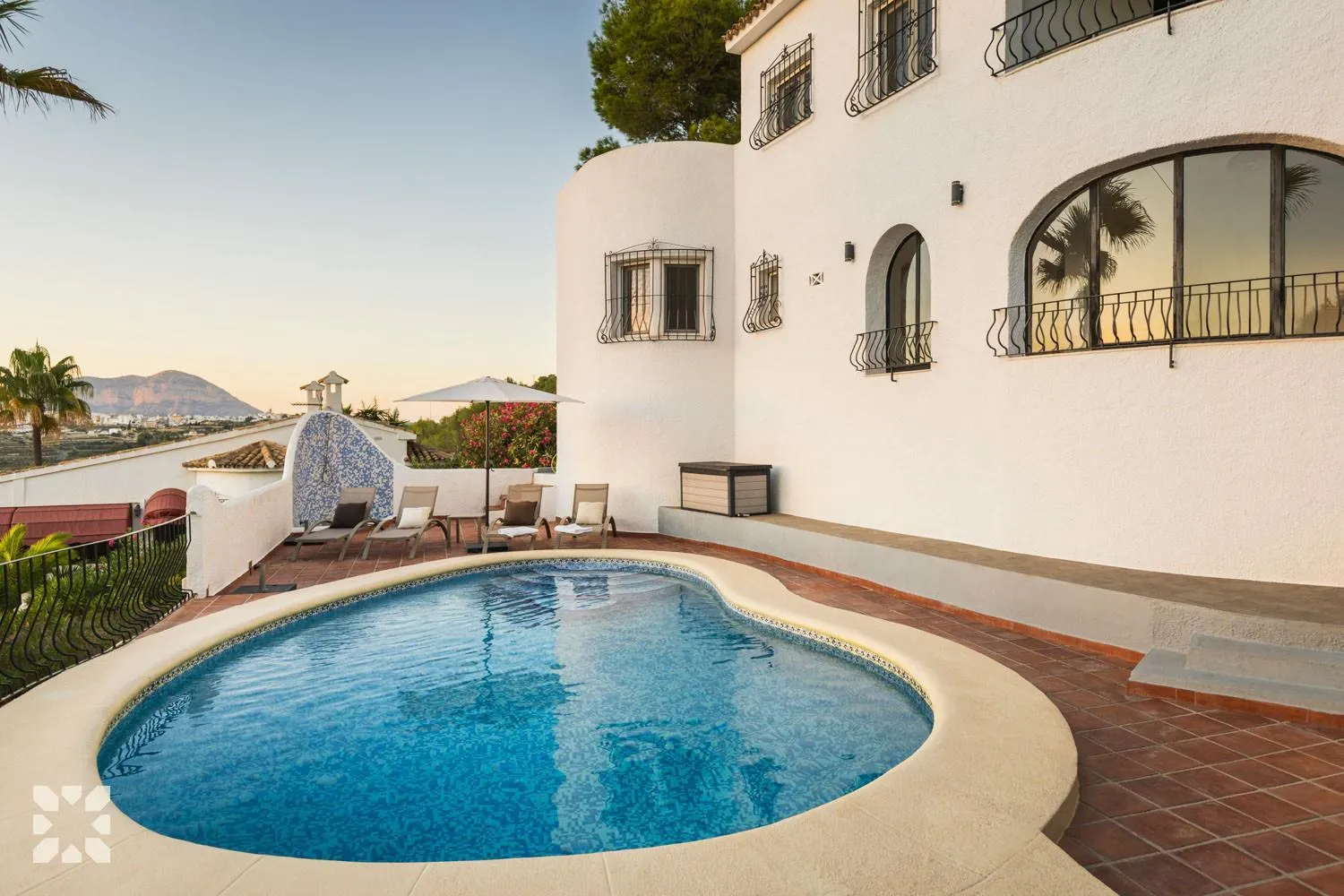 Villa Moonlight by Abahana Villas