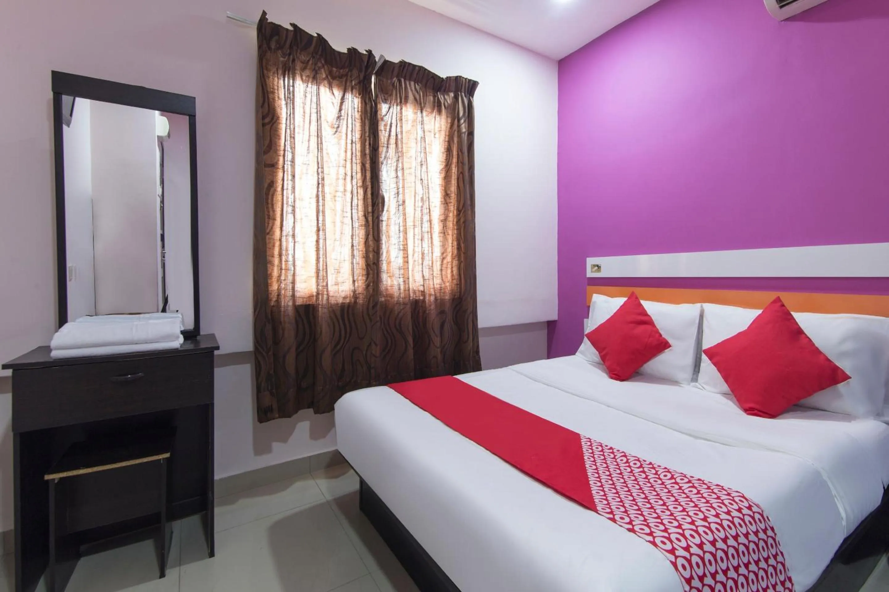 Bedroom in Super OYO 90296 Red Orange Hotel Port Klang
